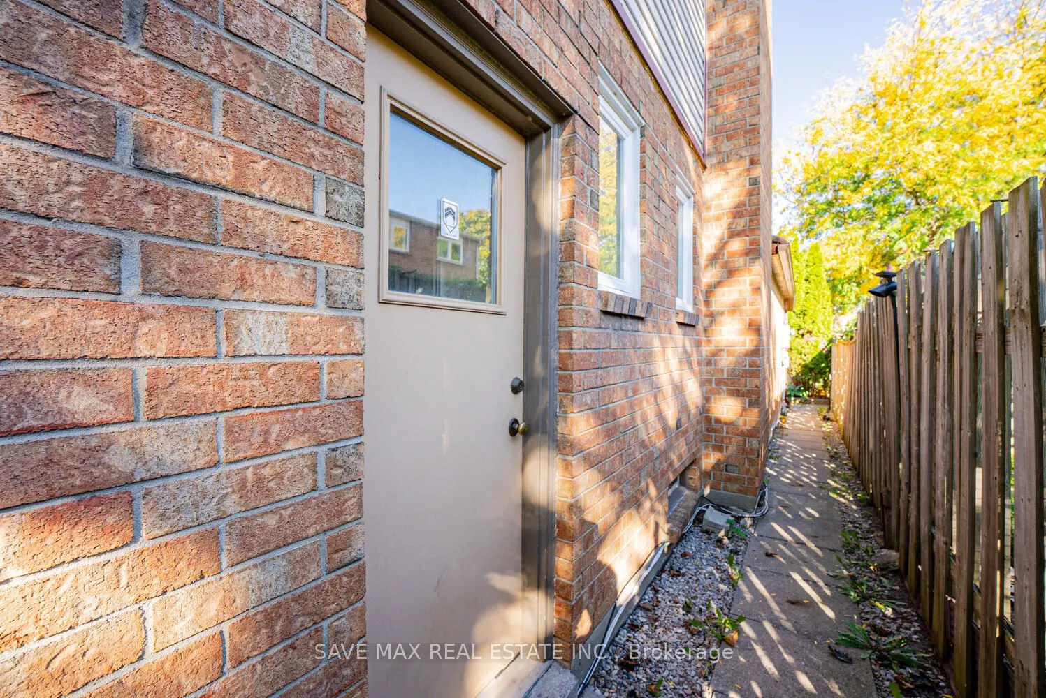 34 RIVER GROVE Drive, #Basement