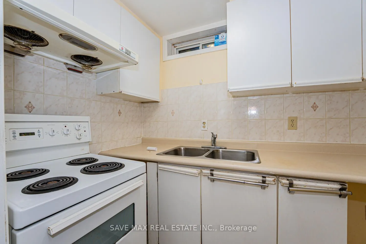 34 RIVER GROVE Drive, #Basement