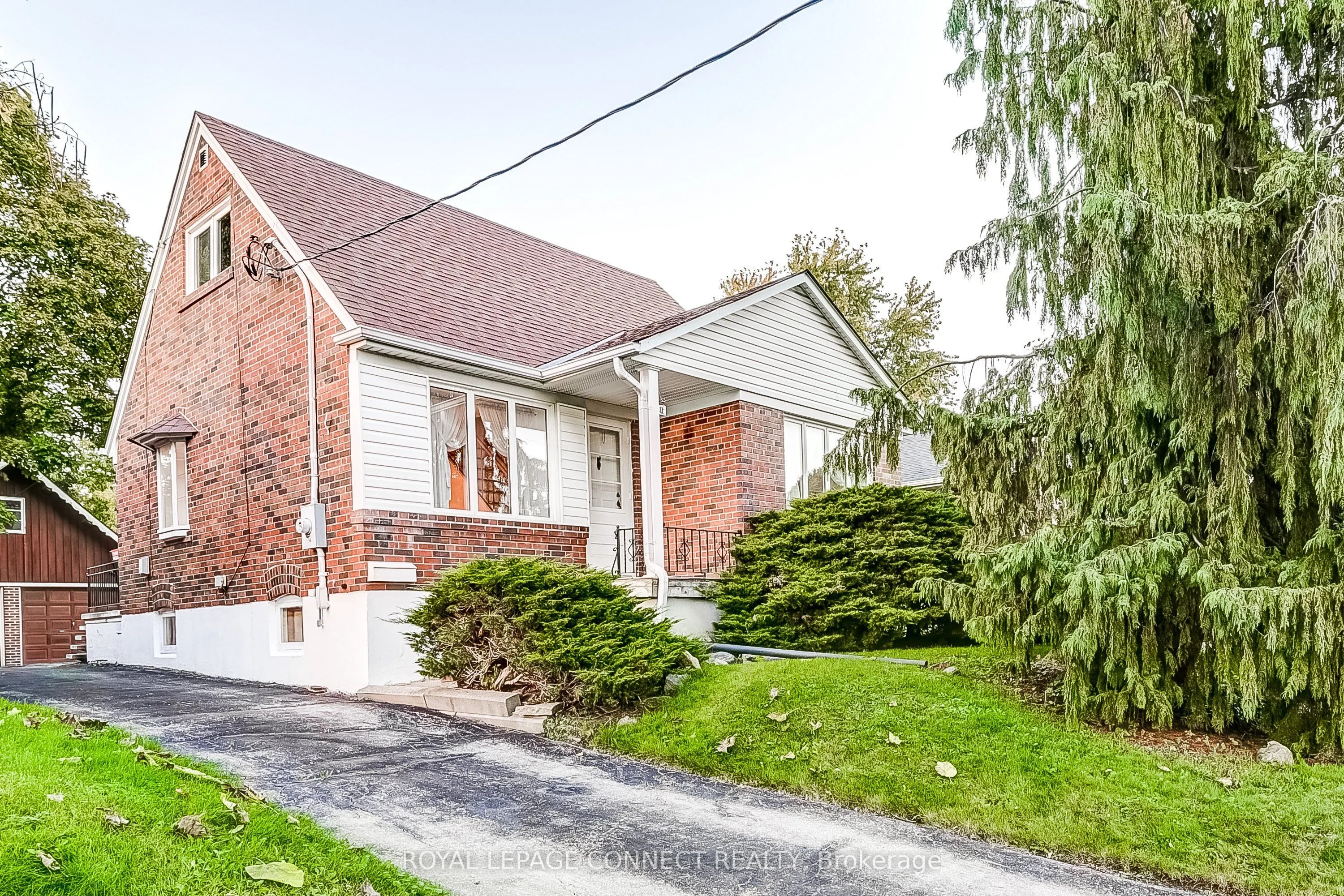 11 Waringstown Drive