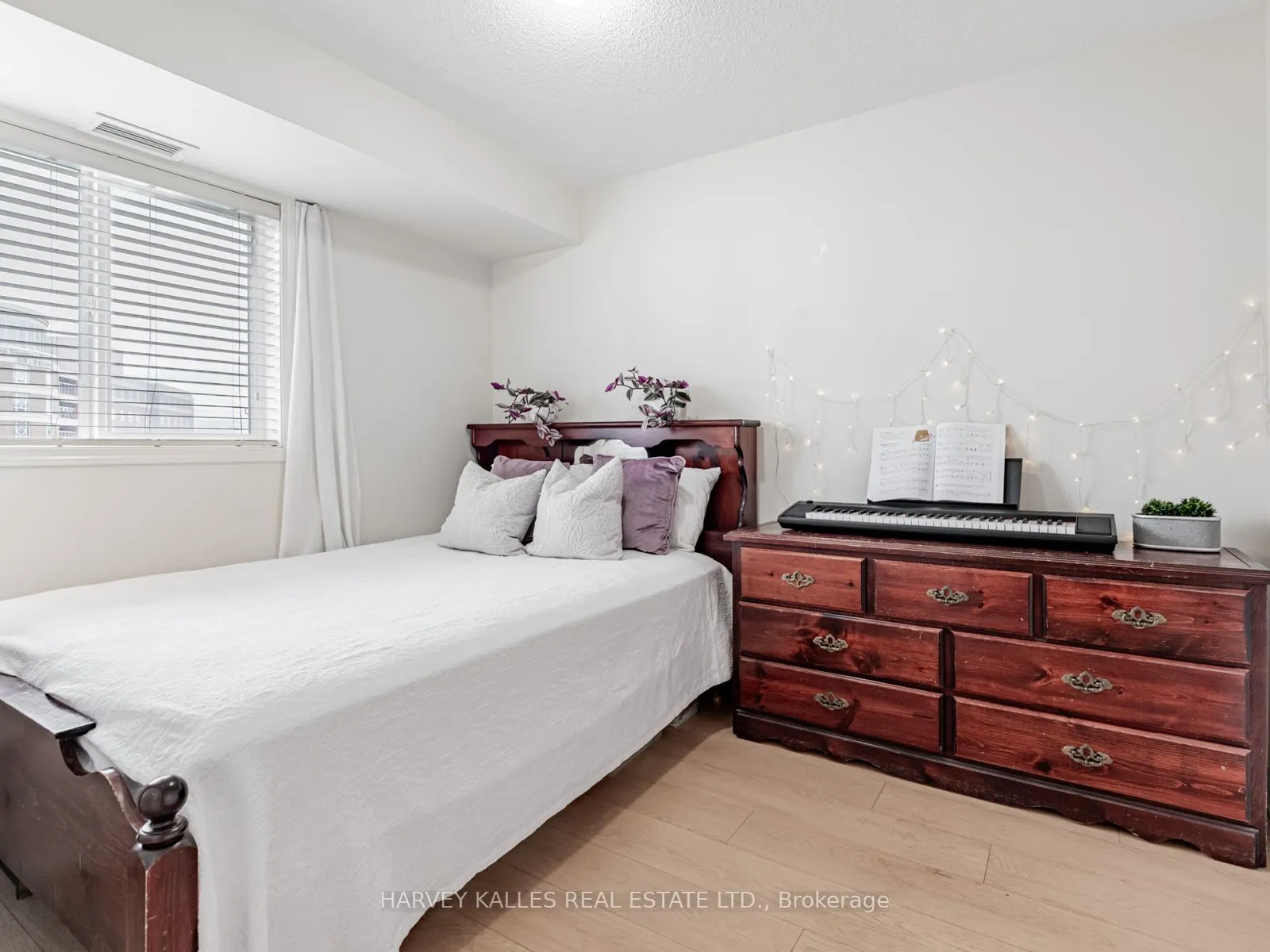 5225 Finch Avenue E, #430
