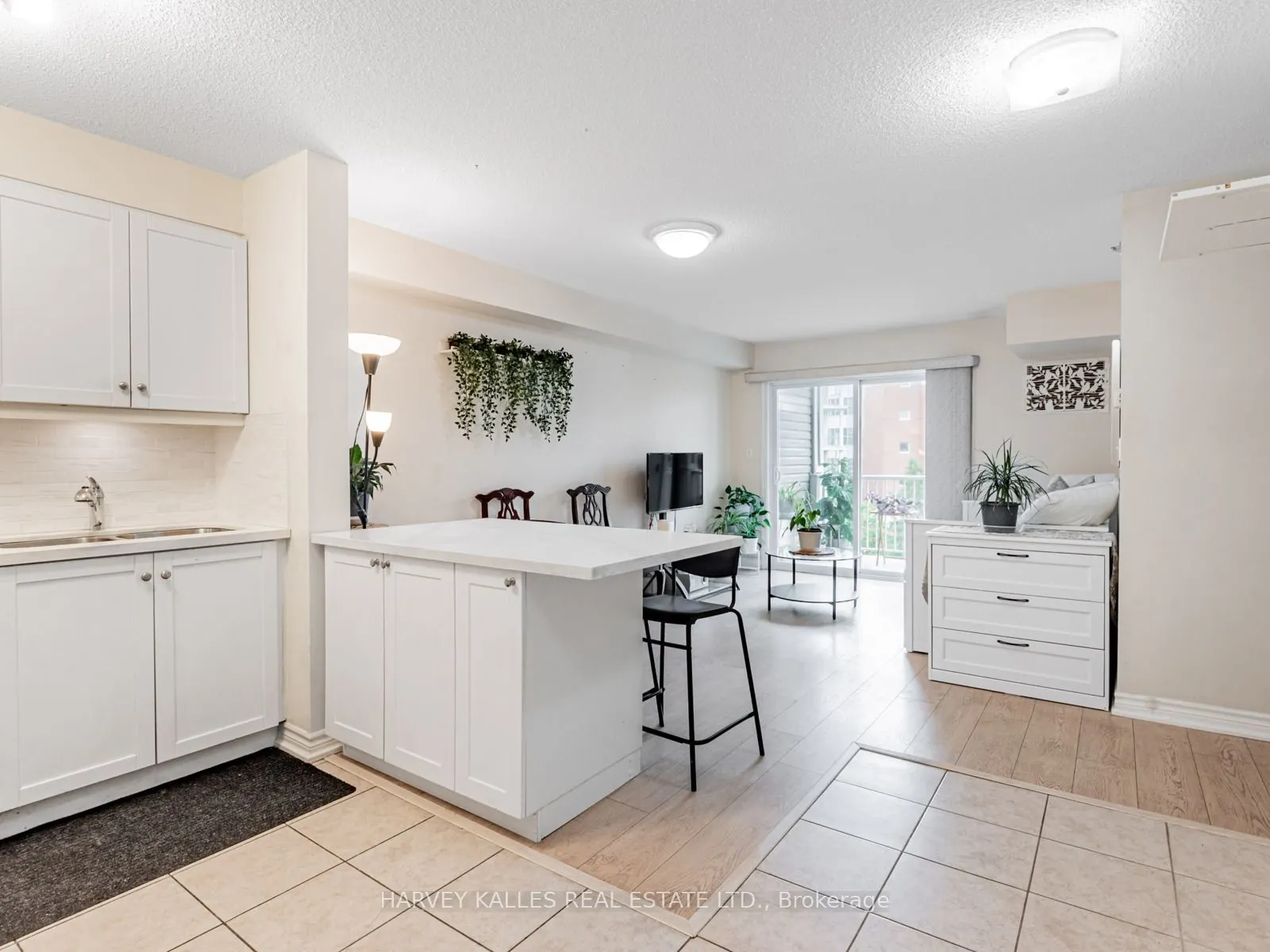 5225 Finch Avenue E, #430