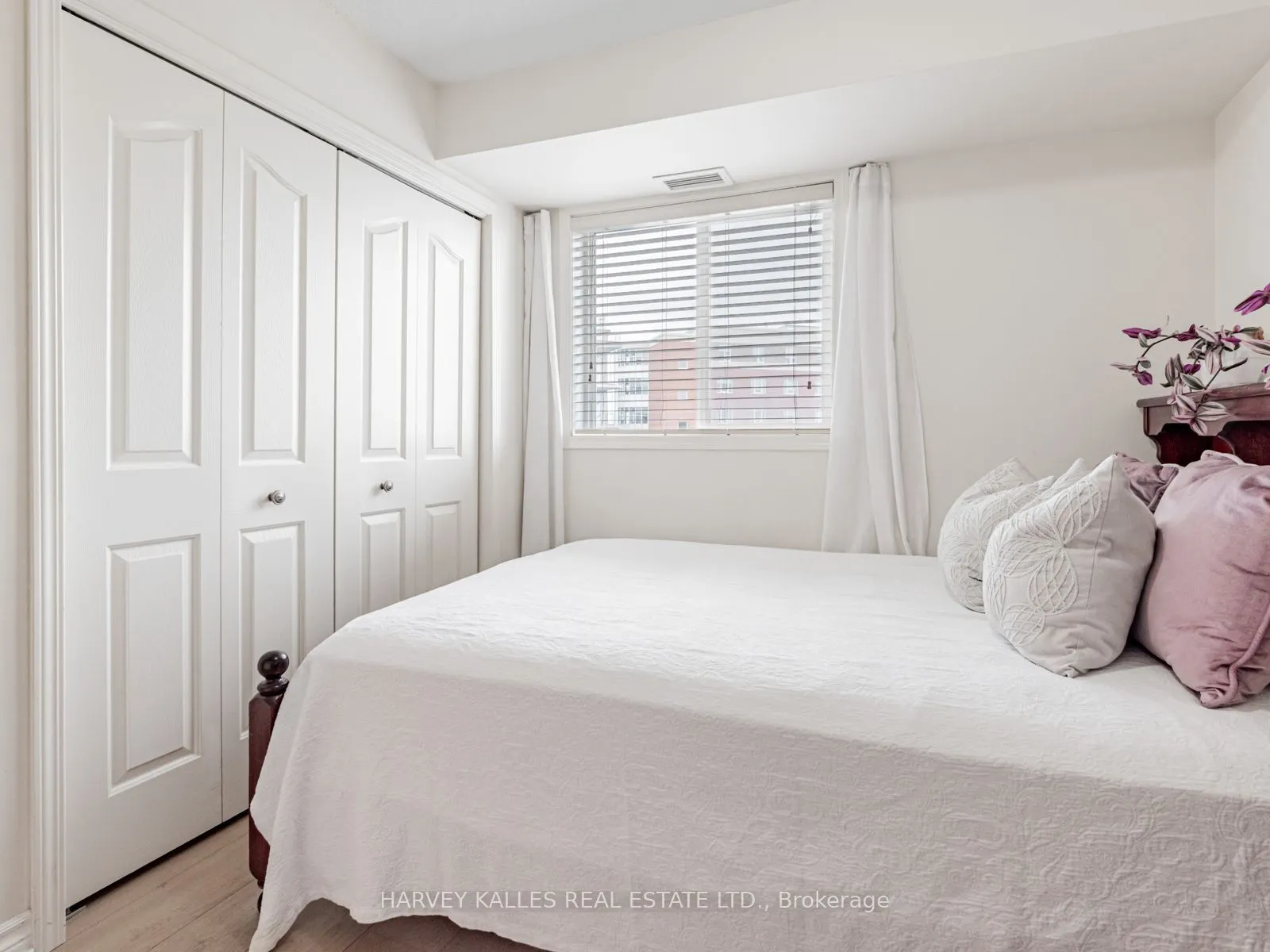 5225 Finch Avenue E, #430