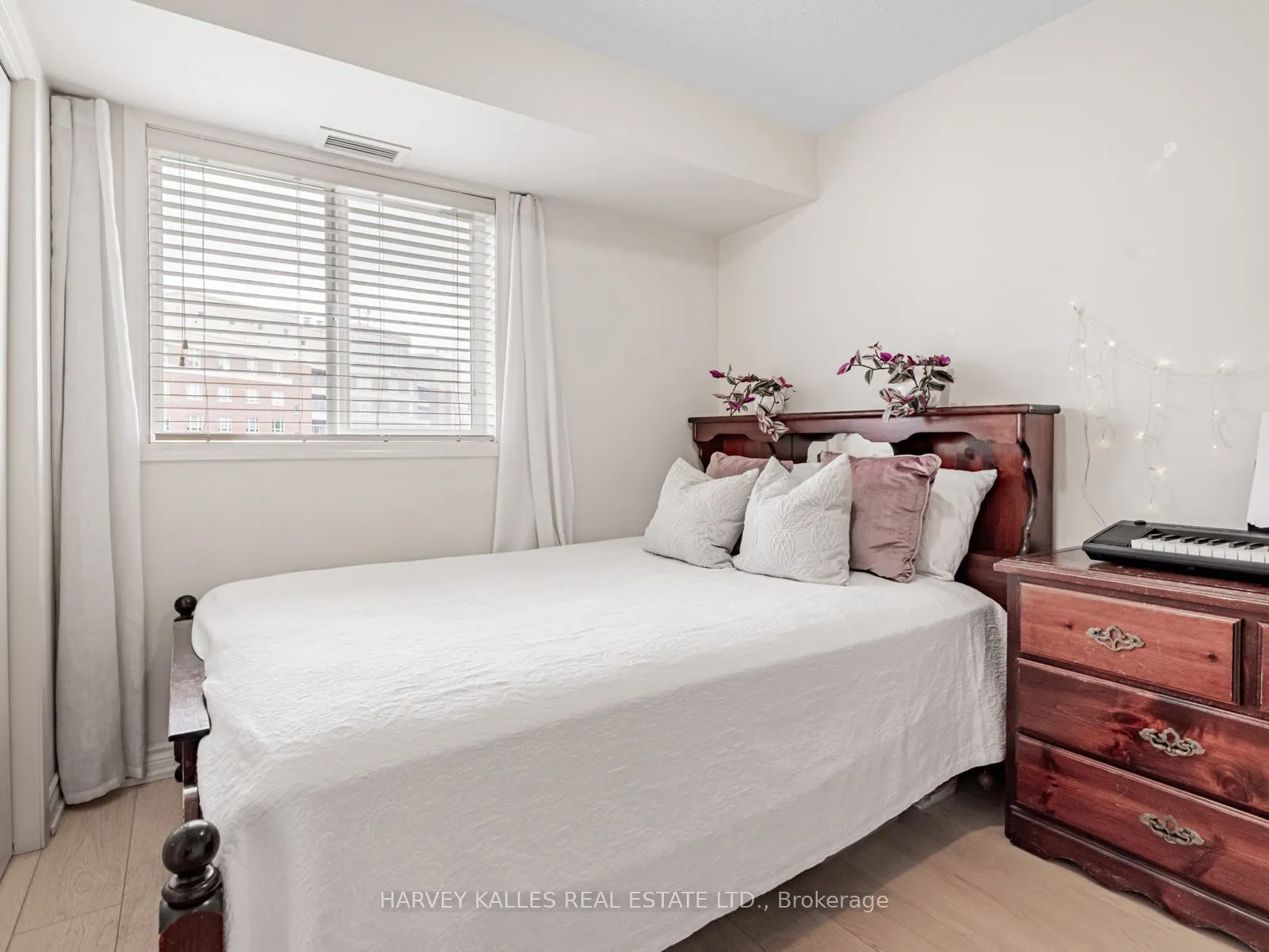 5225 Finch Avenue E, #430