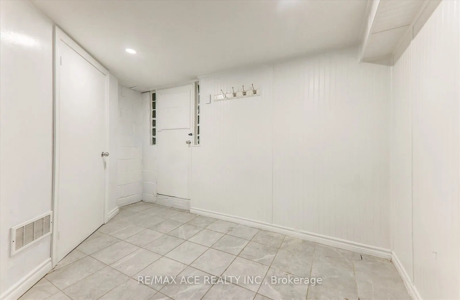 81 Grassmere Avenue