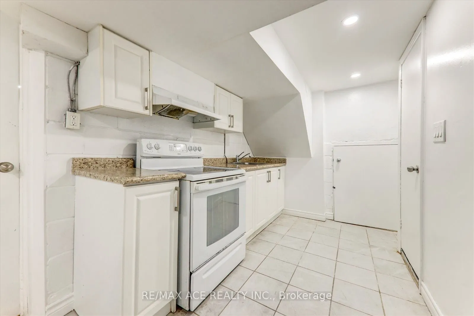 81 Grassmere Avenue
