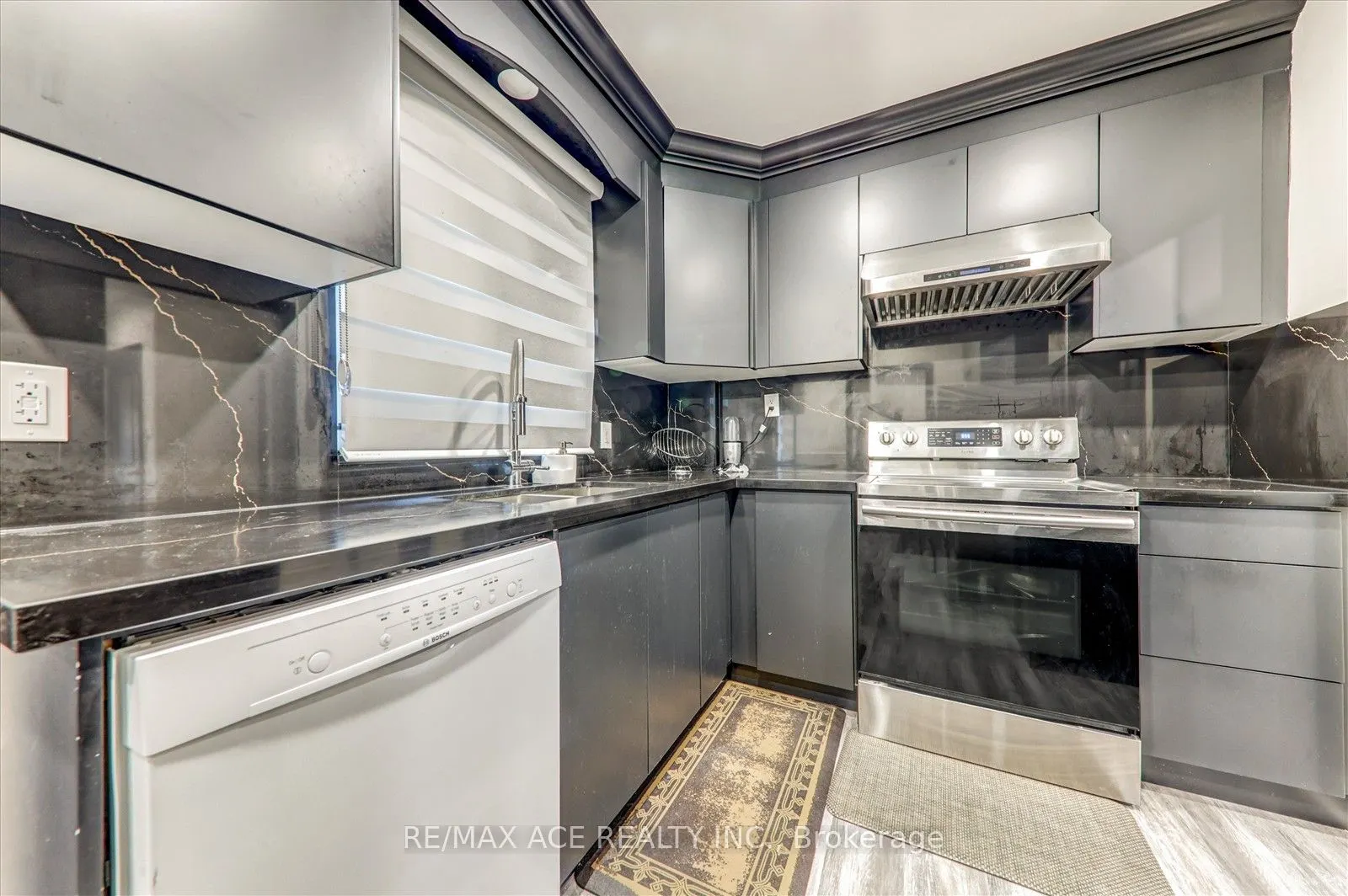 81 Grassmere Avenue