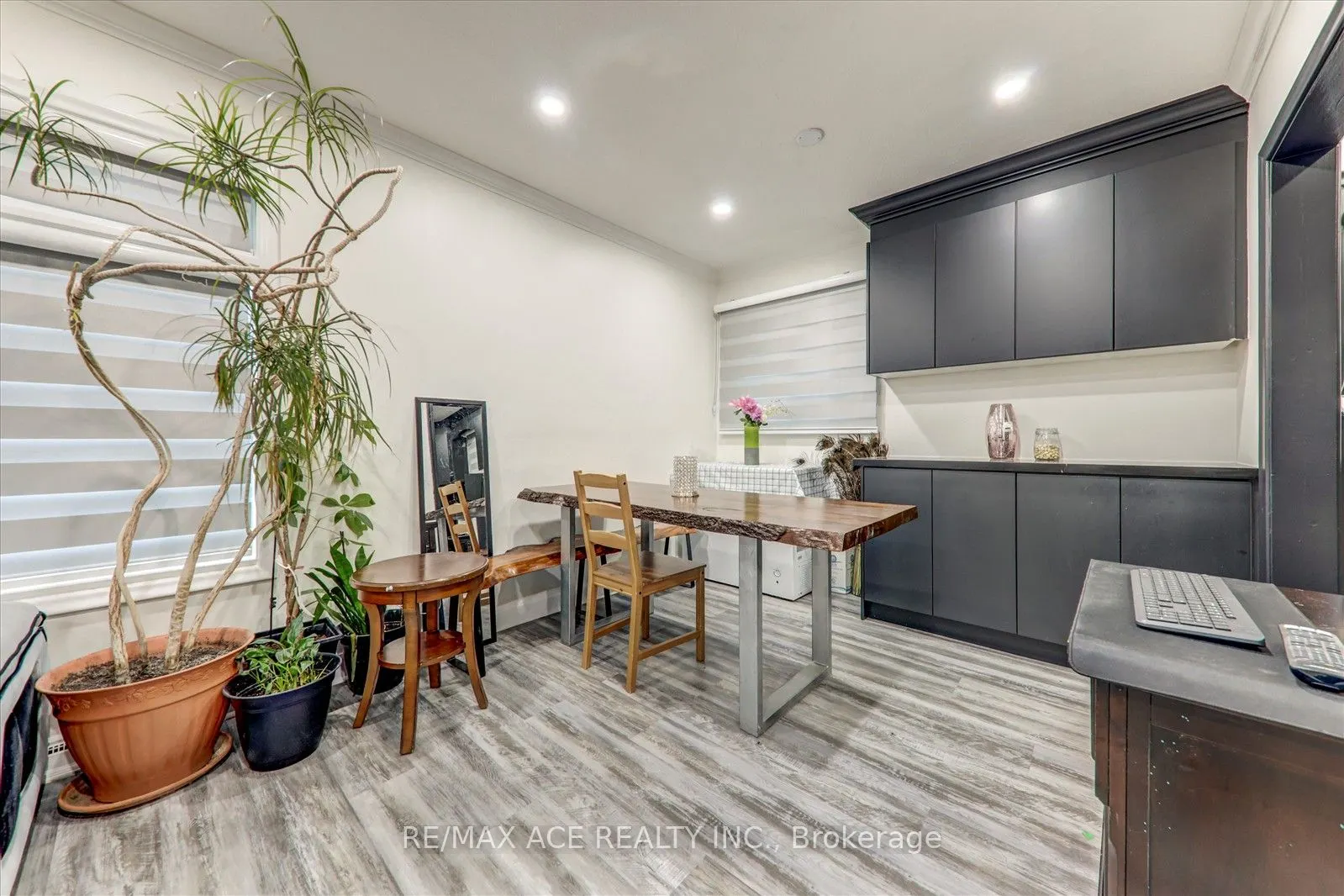 81 Grassmere Avenue