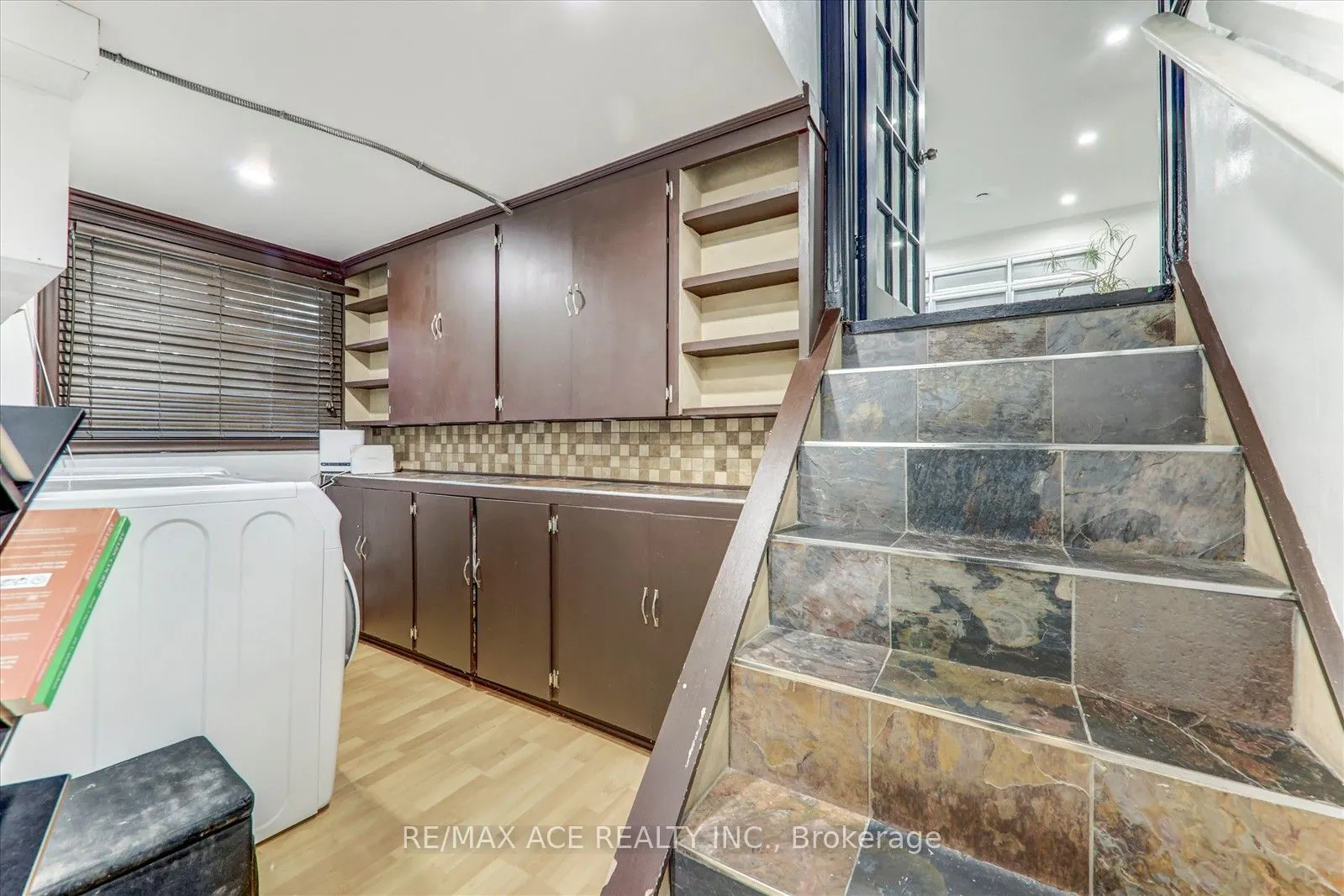 81 Grassmere Avenue
