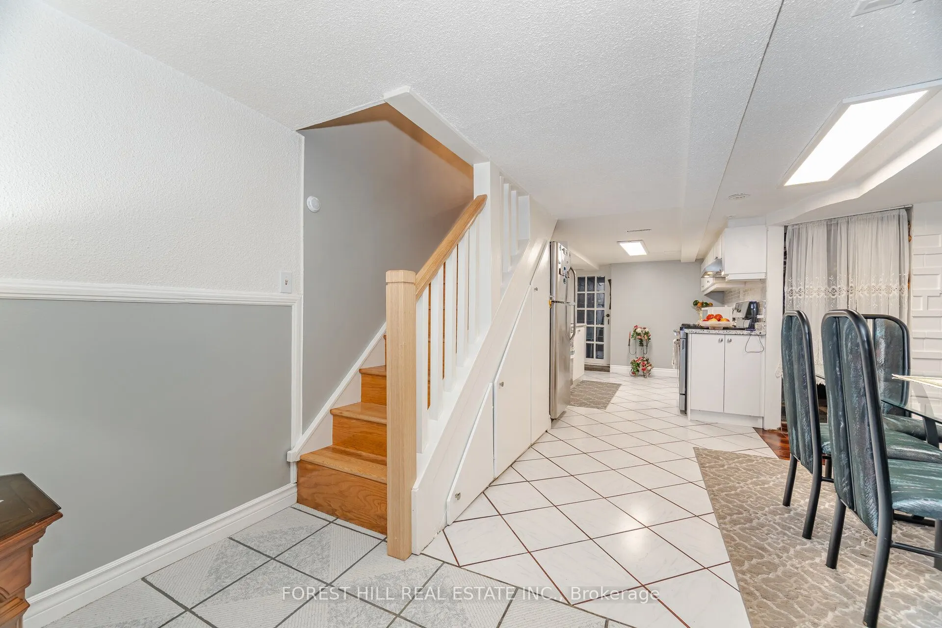 180 Milverton Boulevard