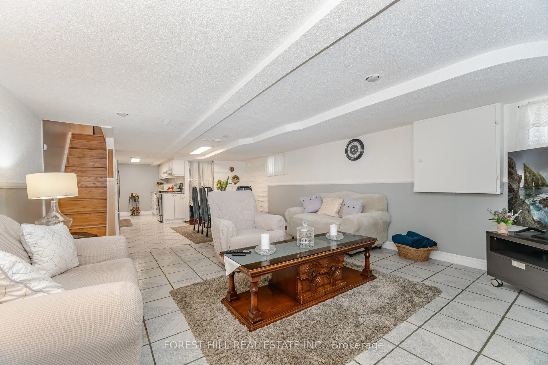 180 Milverton Boulevard