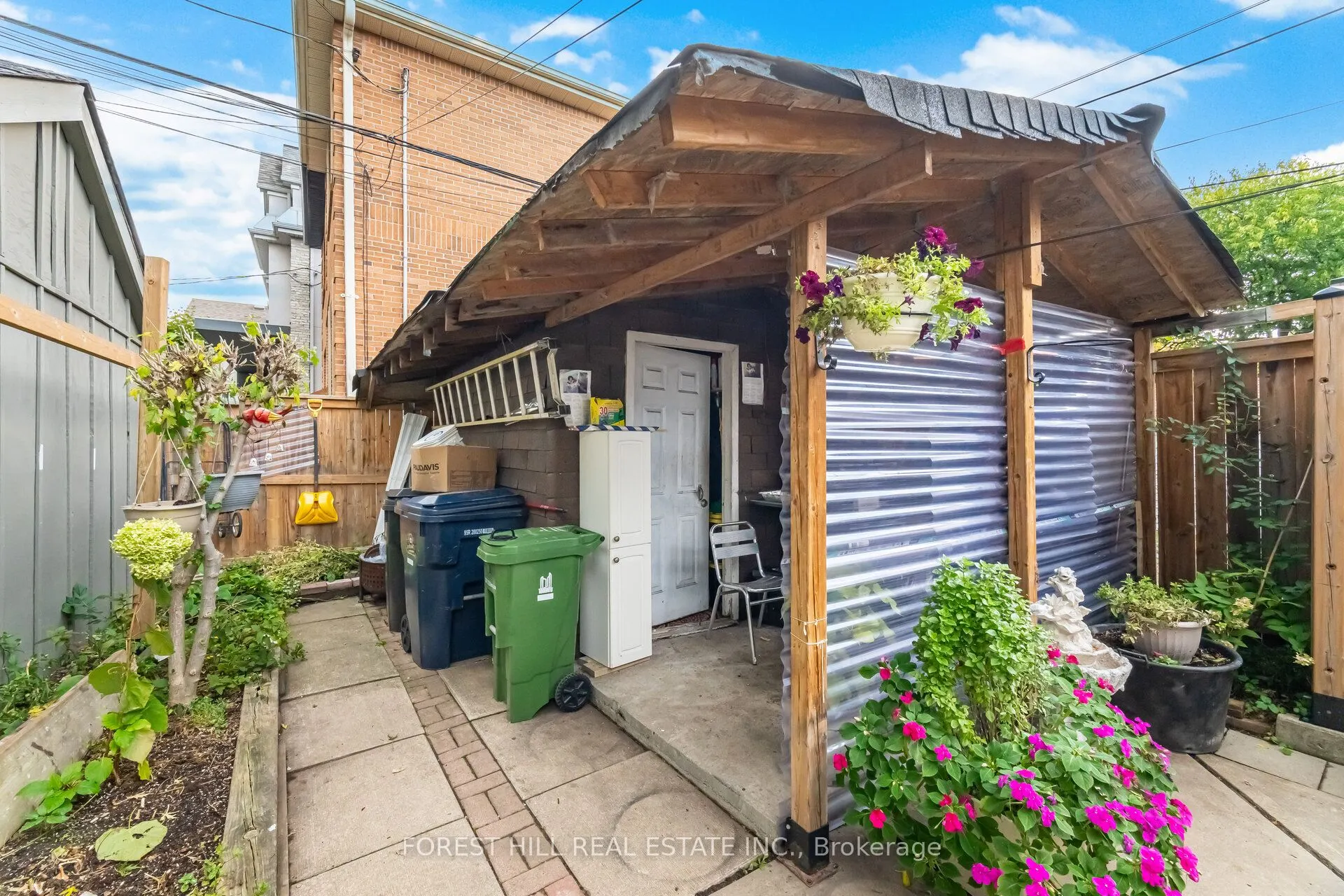 180 Milverton Boulevard