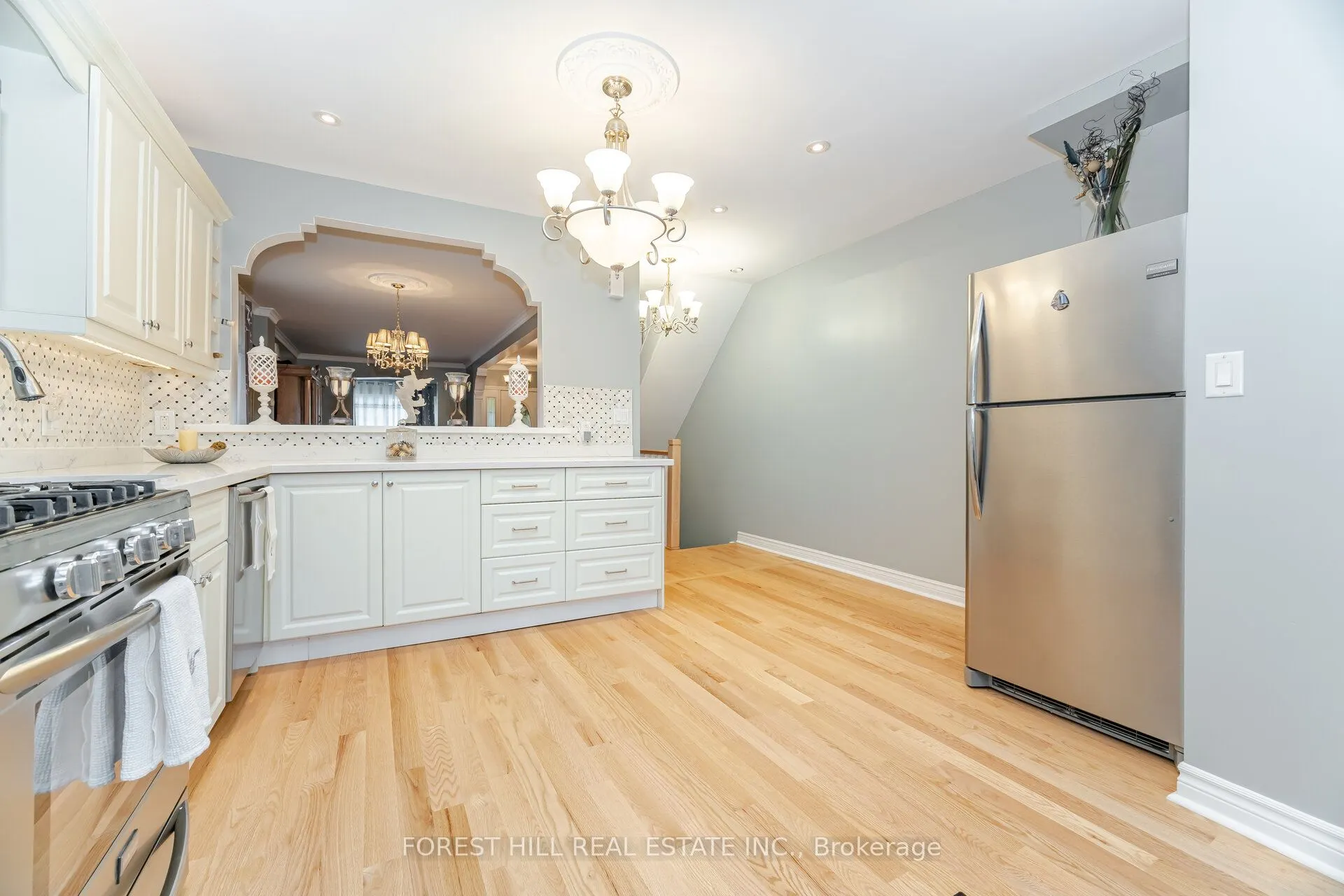 180 Milverton Boulevard