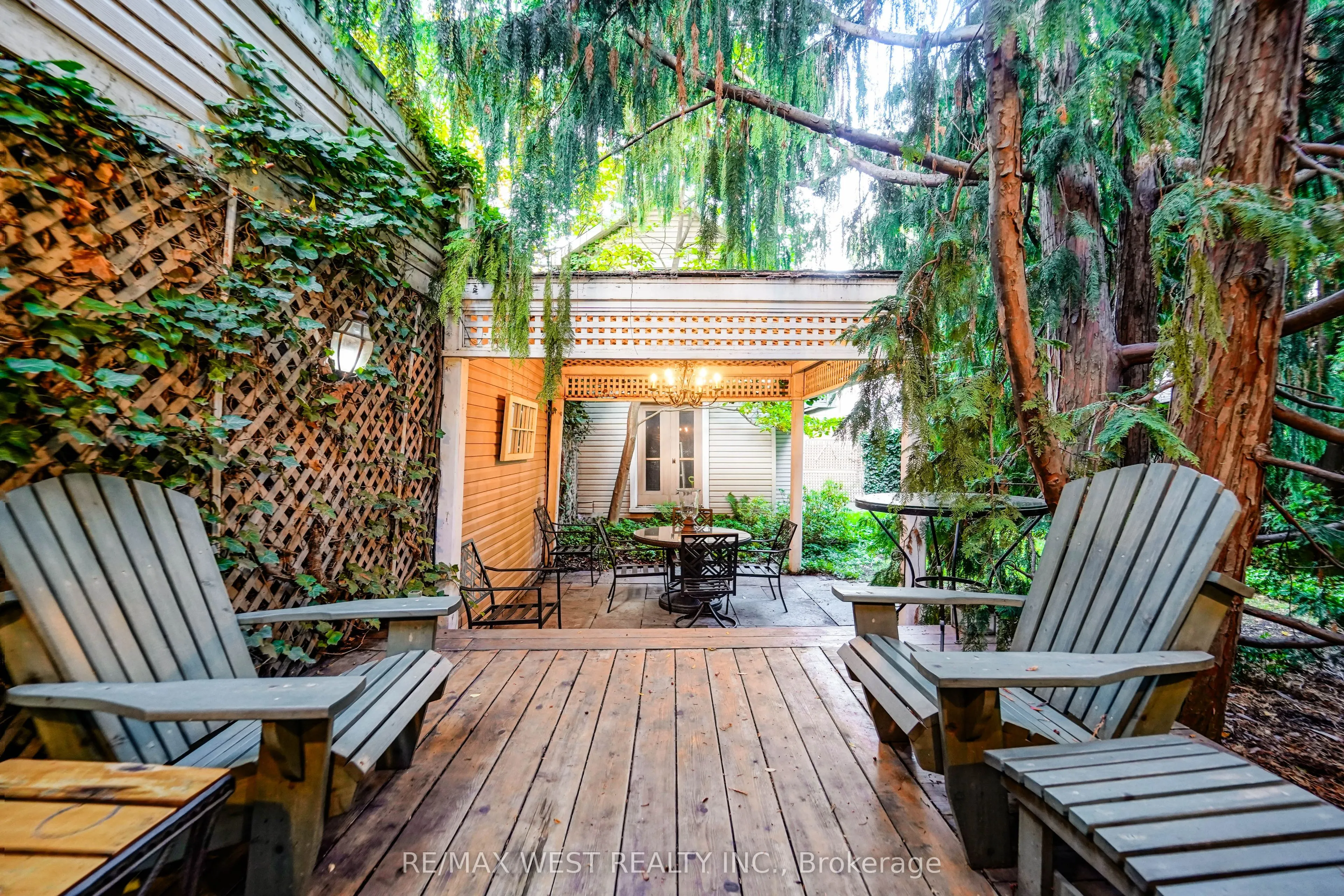 153 Booth Avenue