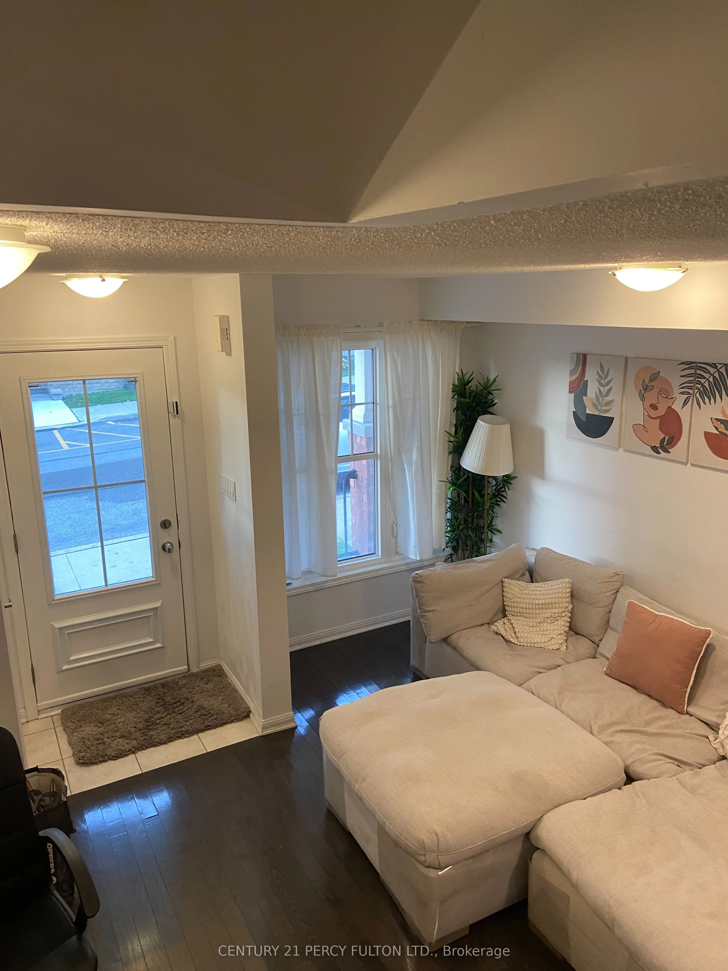 20 Mendelssohn Street, #4
