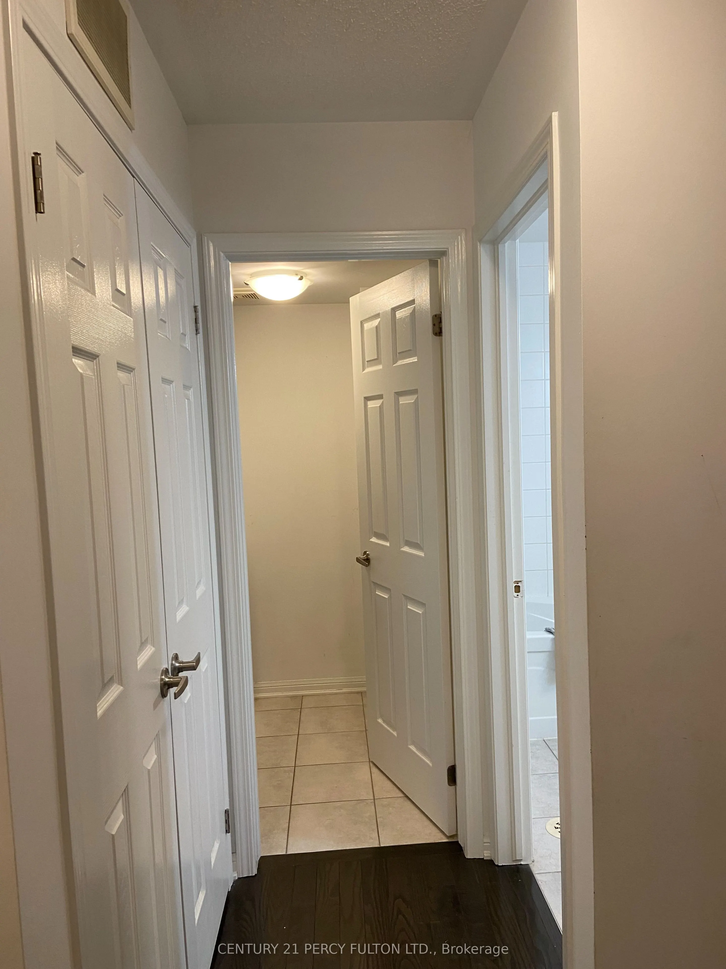 20 Mendelssohn Street, #4
