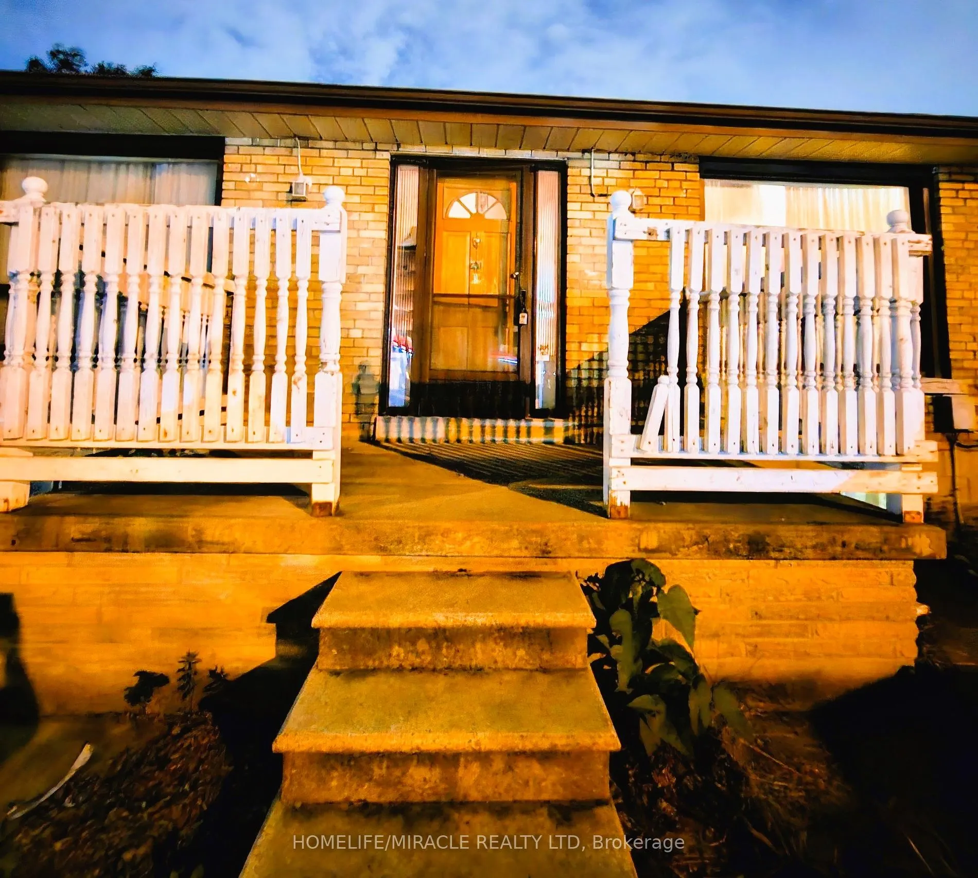 898 Kennedy Road
