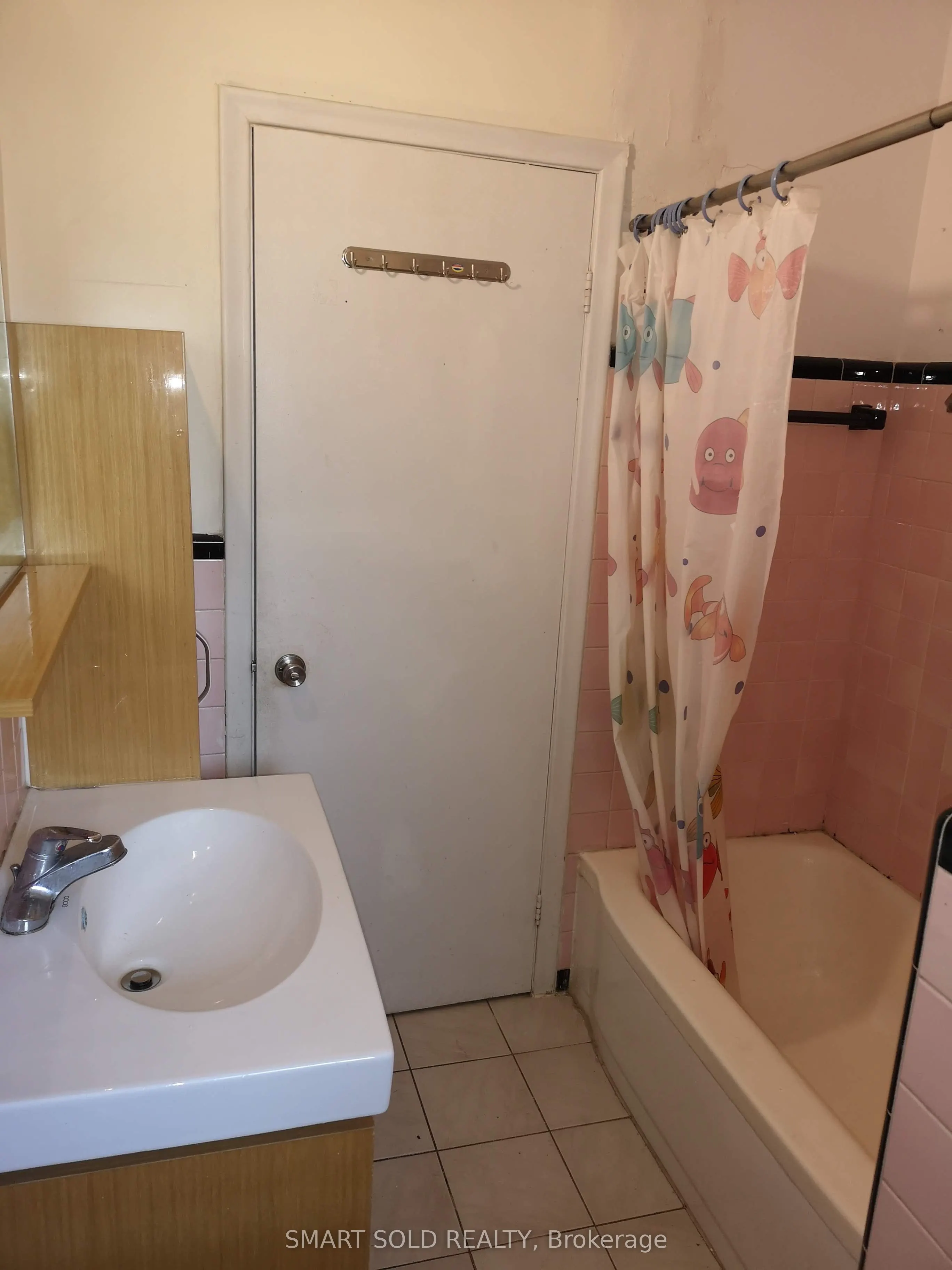 58 Emmeline Crescent, #Main