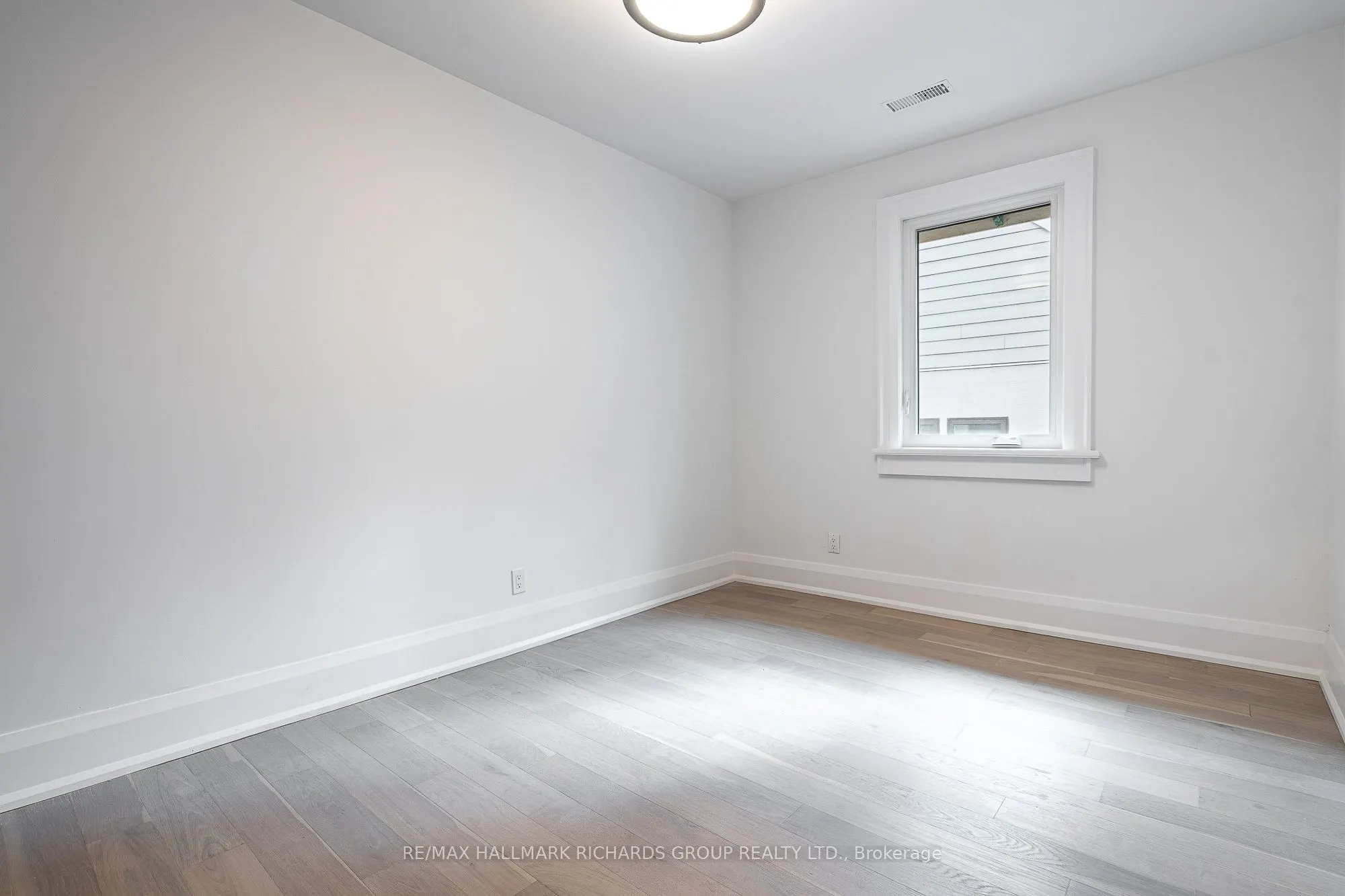 18 Wineva Avenue, #Upper