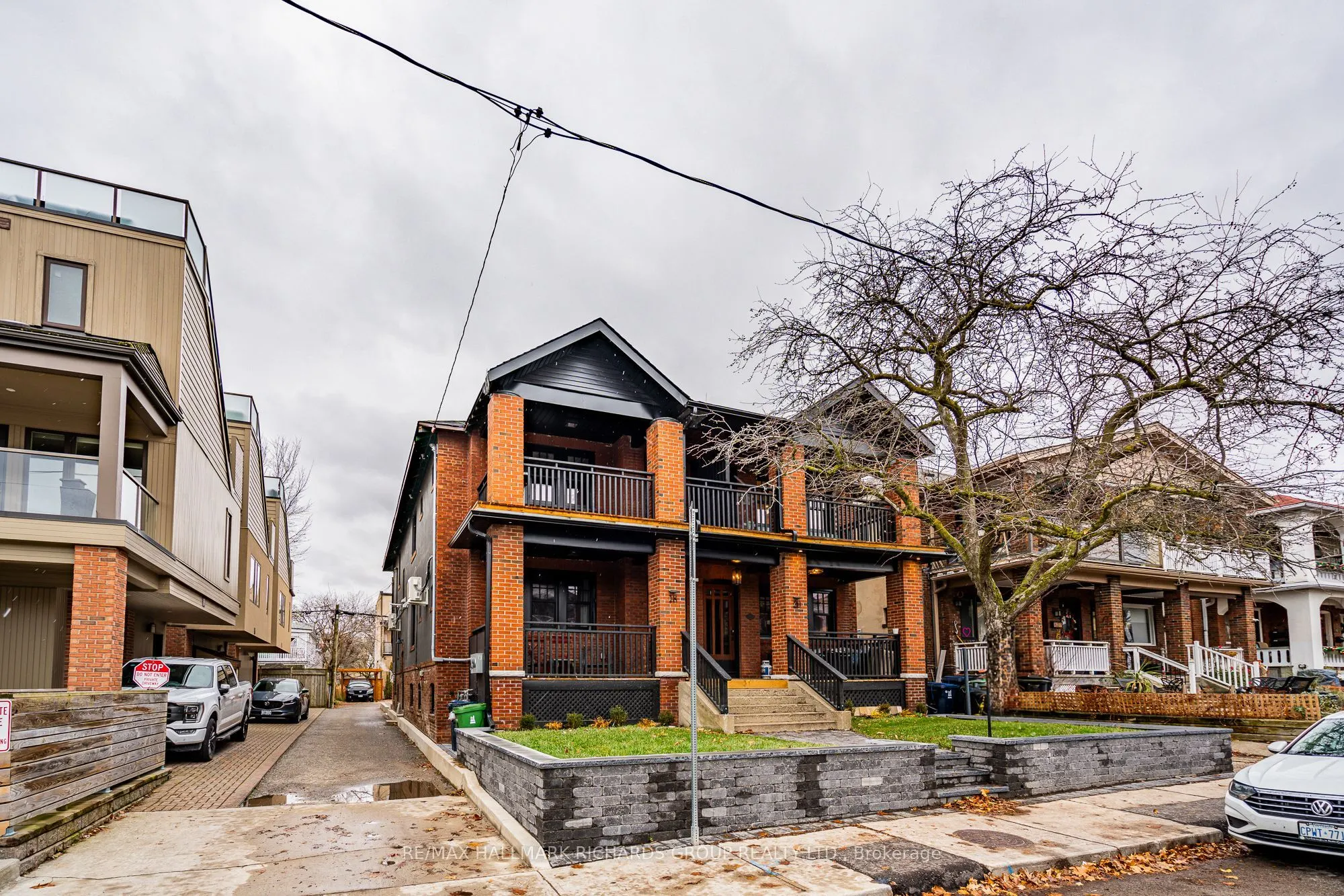 18 Wineva Avenue, #Upper