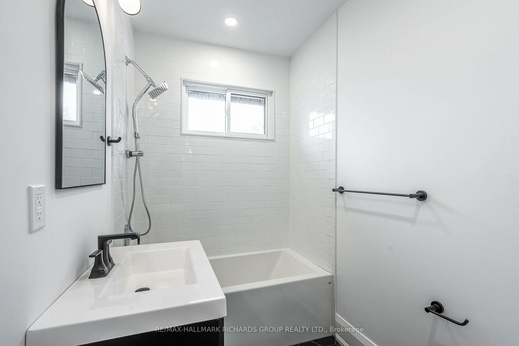 18 Wineva Avenue, #Upper
