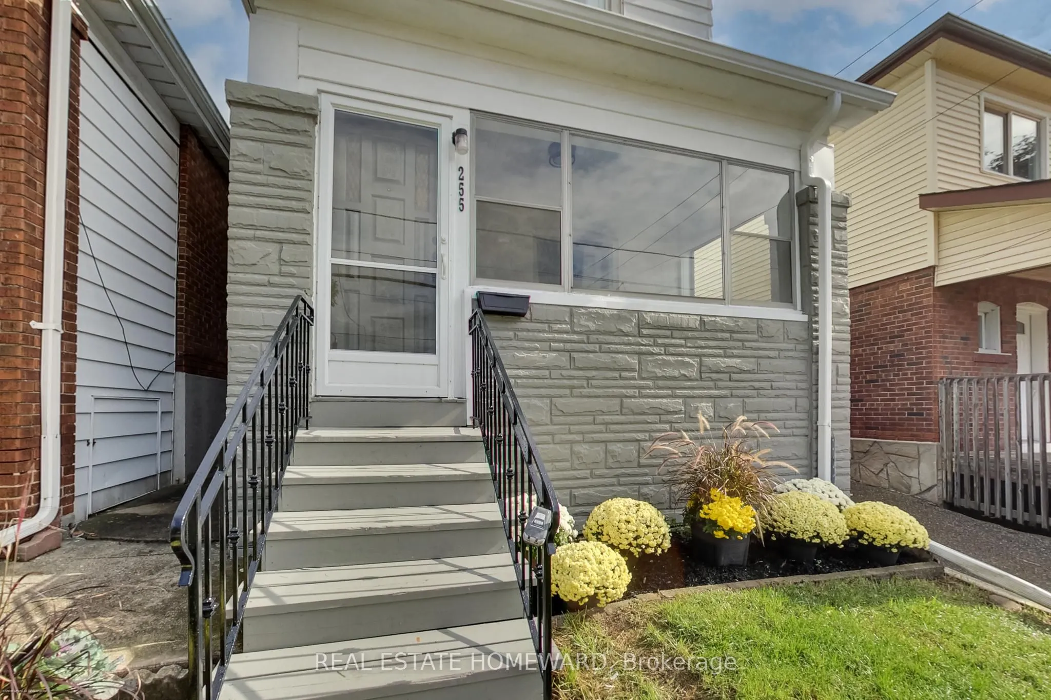 255 Westlake Avenue