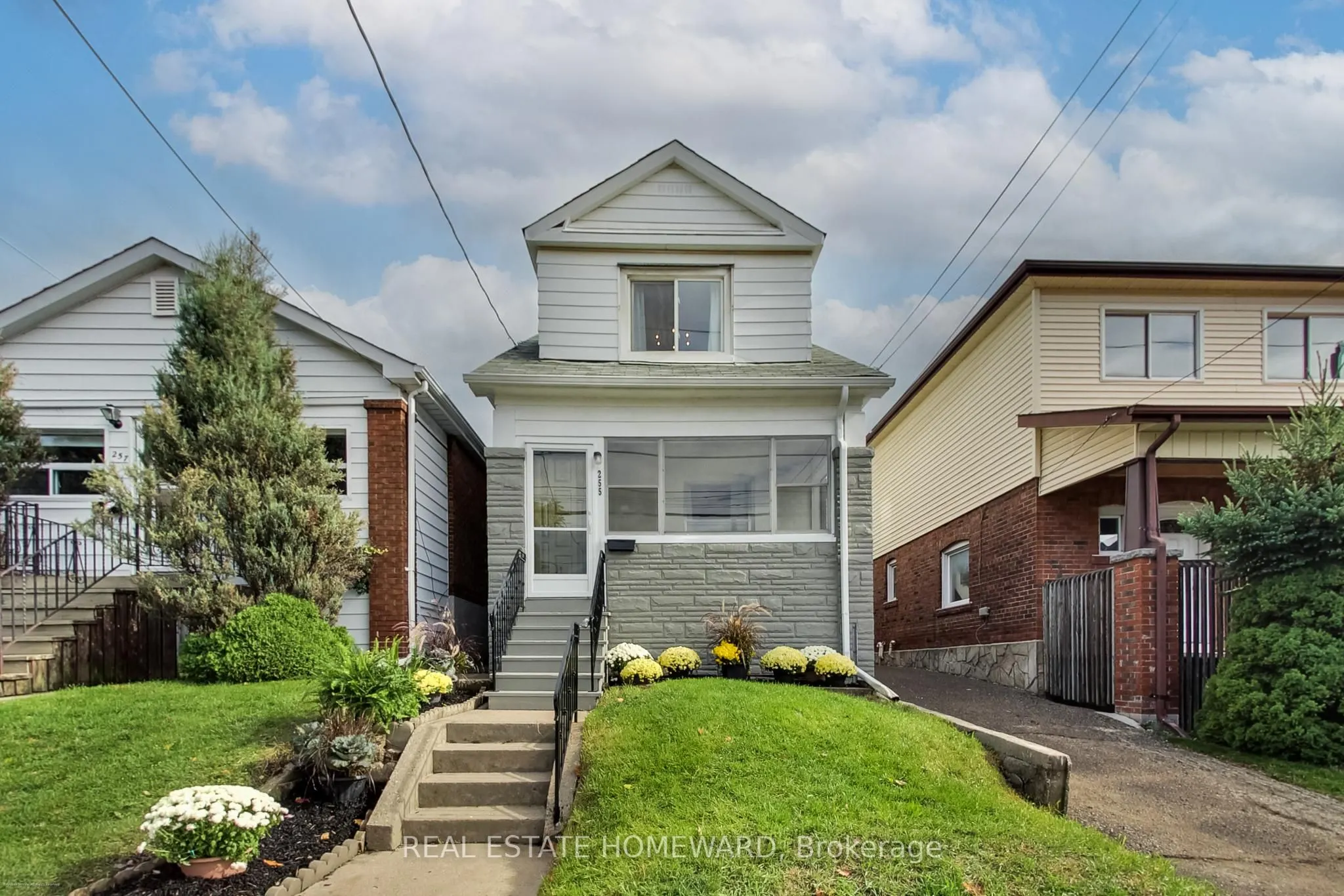 255 Westlake Avenue