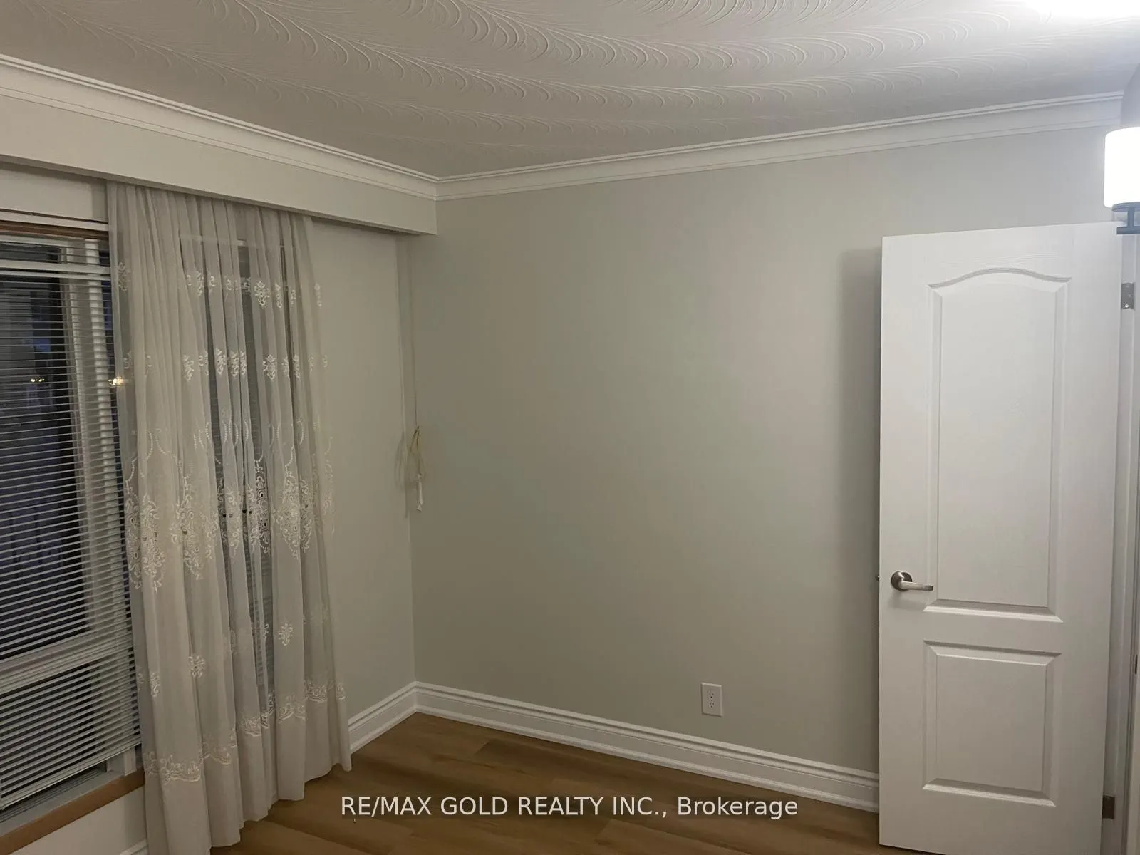 39 Magnolia Avenue