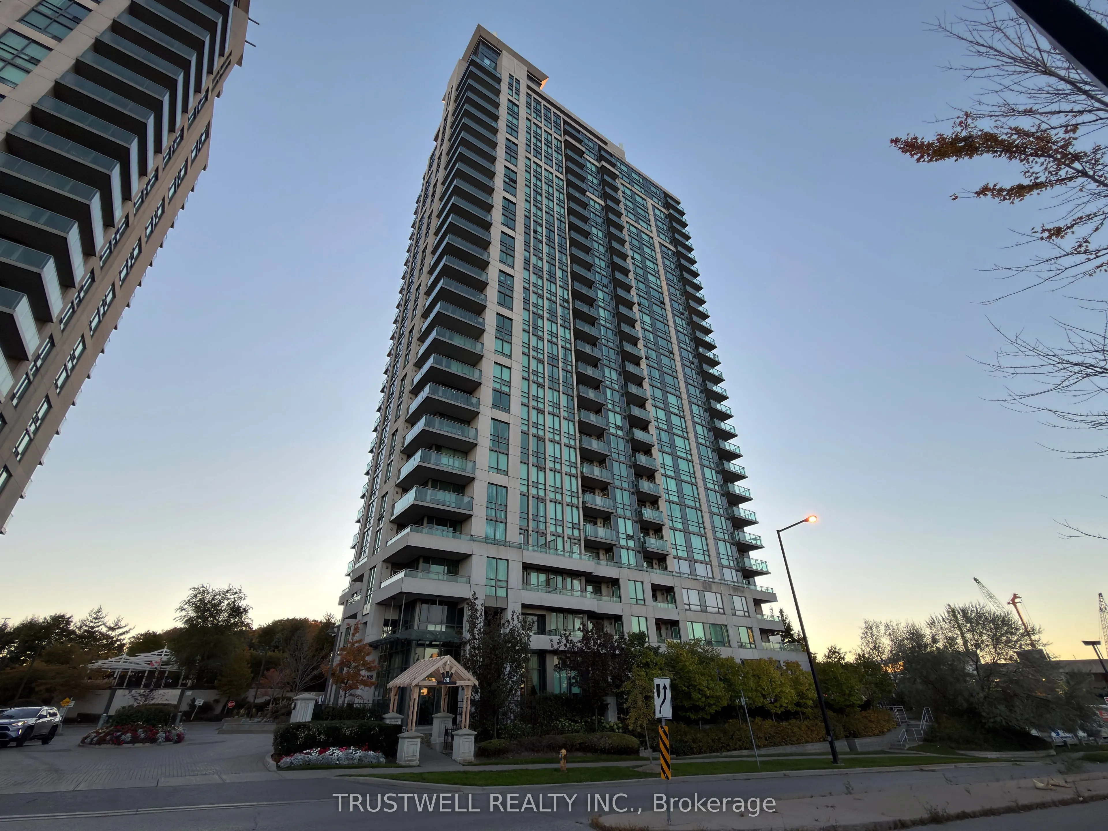 88 Grangeway Avenue, #1705