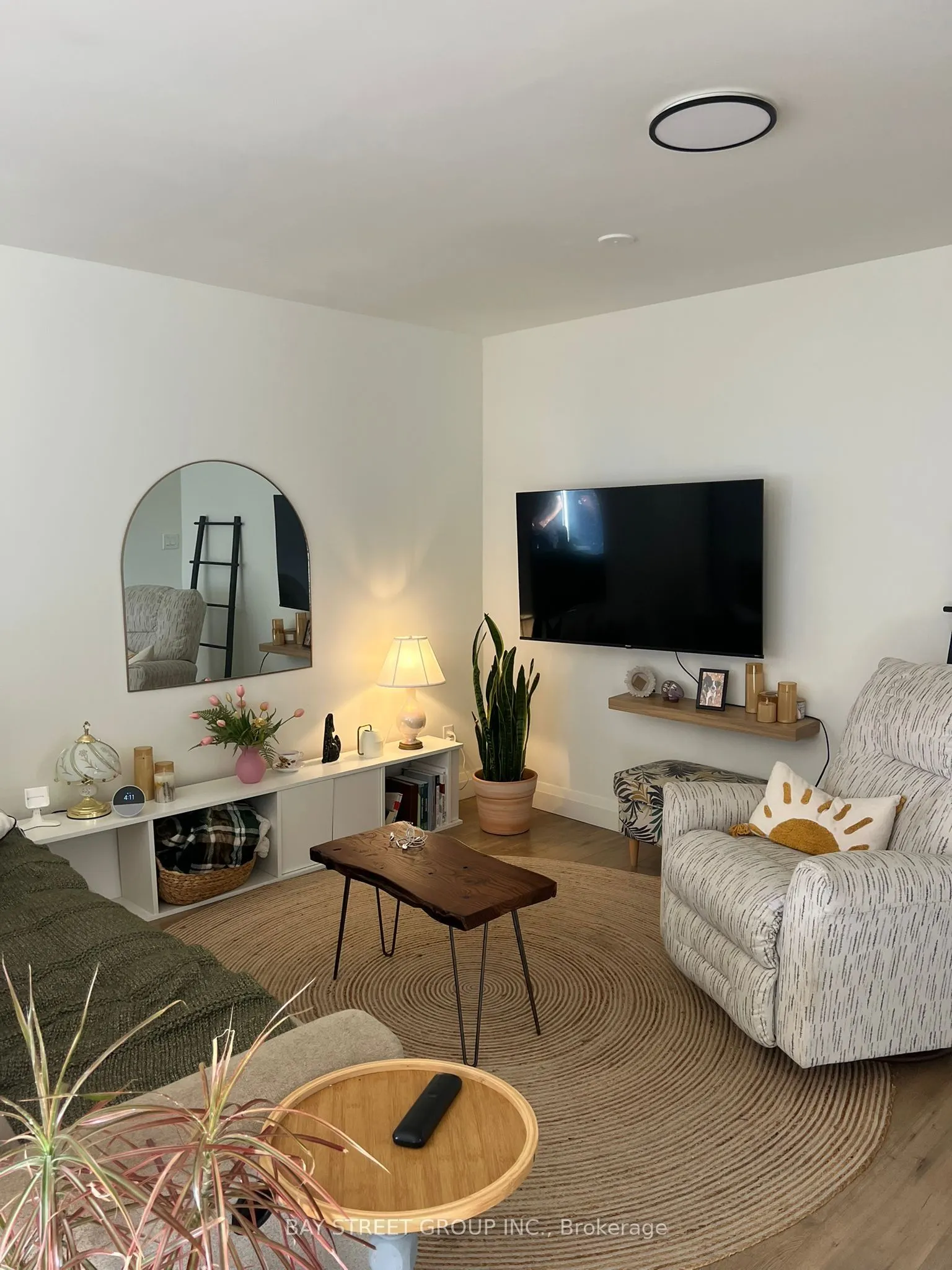 517 Harris Court, #3