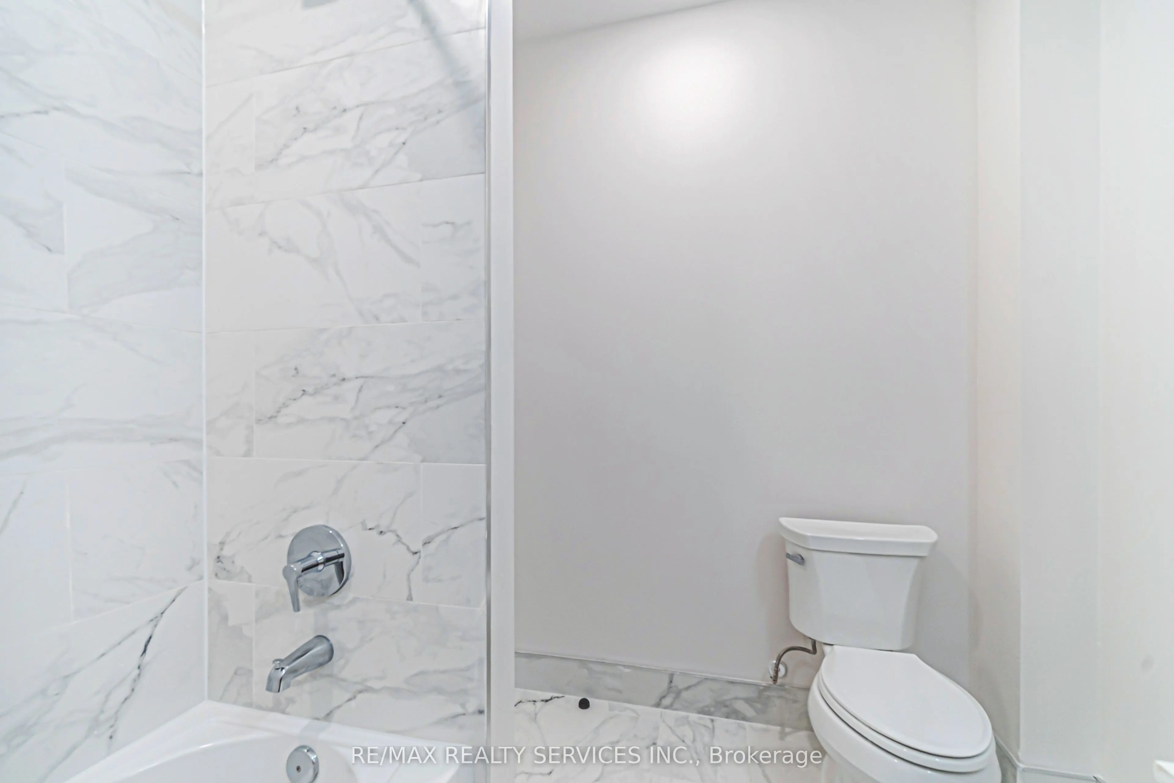 30 DEAN PARK Road, ##2