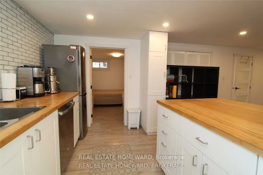 4 Warvet Crescent
