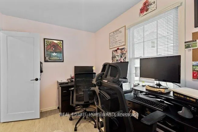 4 Warvet Crescent