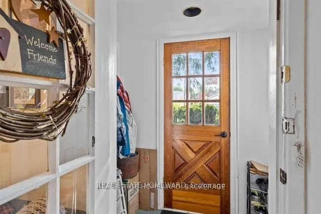 4 Warvet Crescent