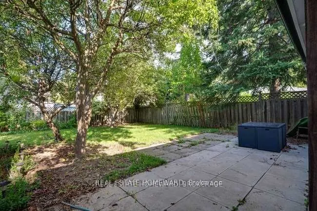 4 Warvet Crescent