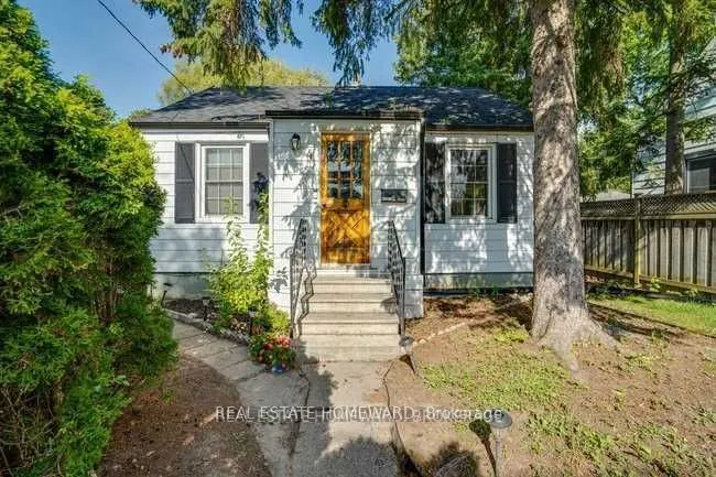 4 Warvet Crescent
