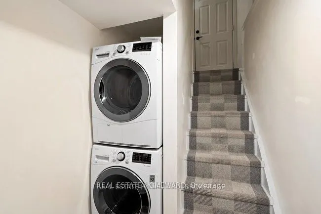 4 Warvet Crescent