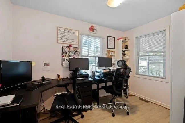 4 Warvet Crescent