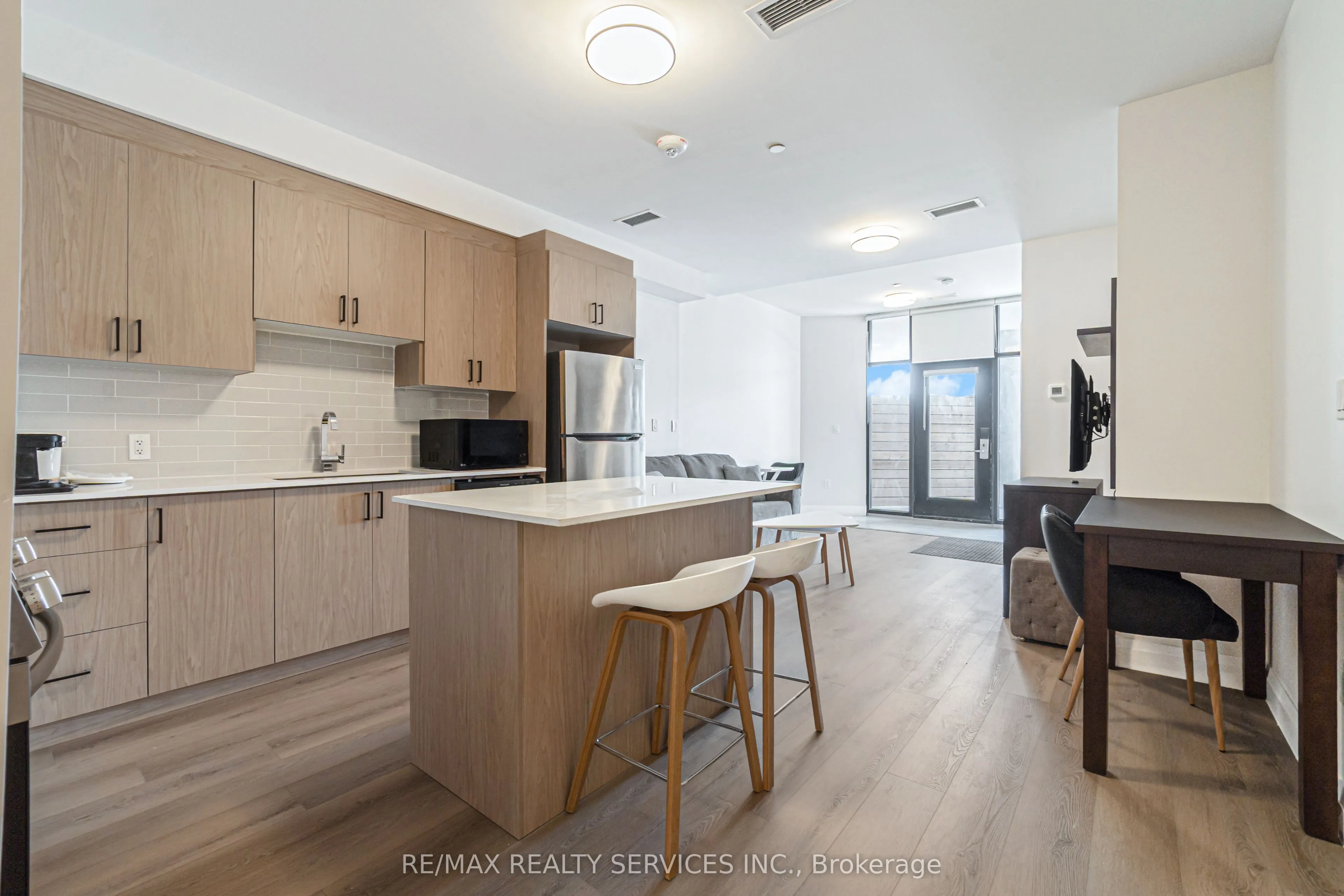 30 DEAN PARK Road, ##4