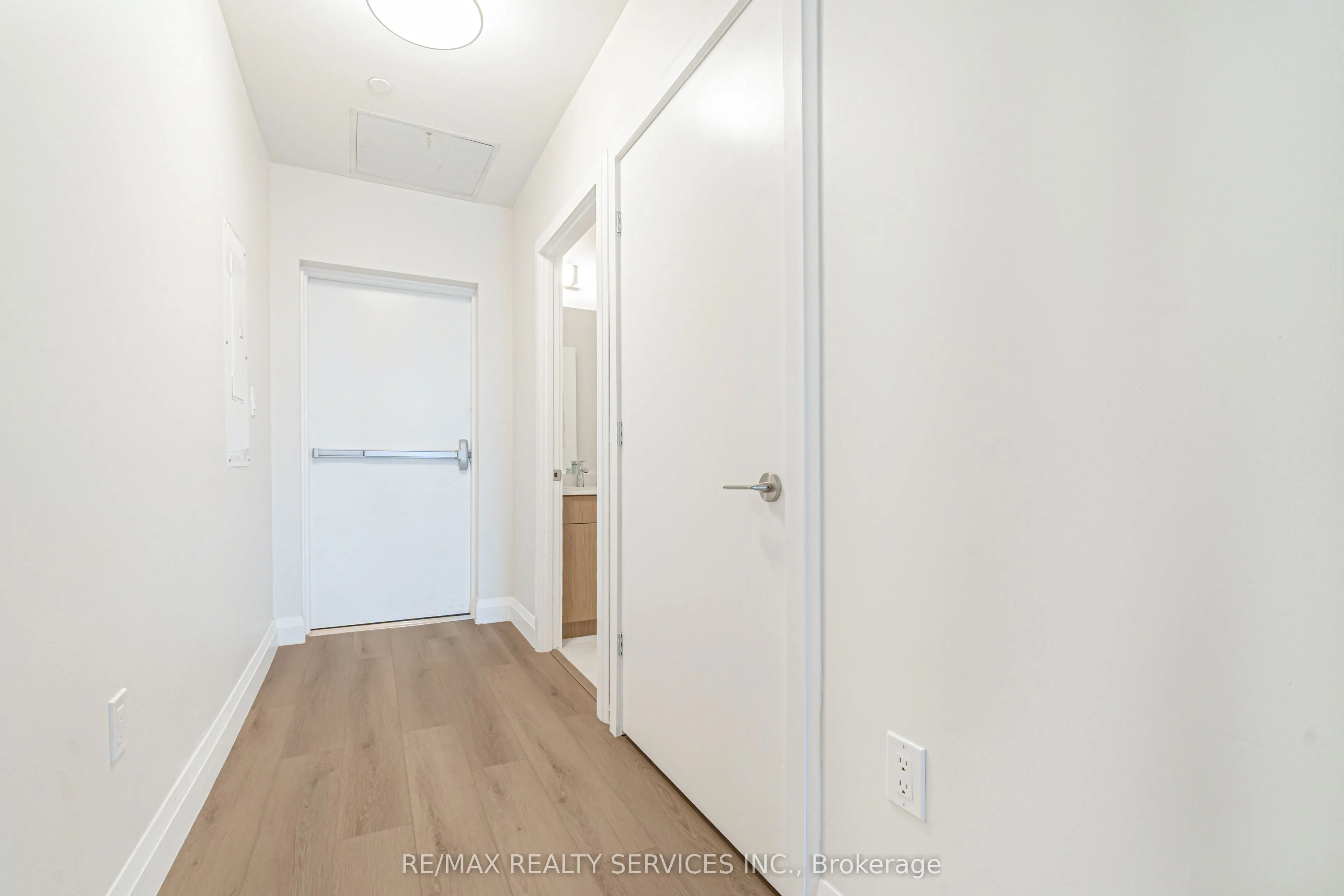 30 DEAN PARK Road, ##4