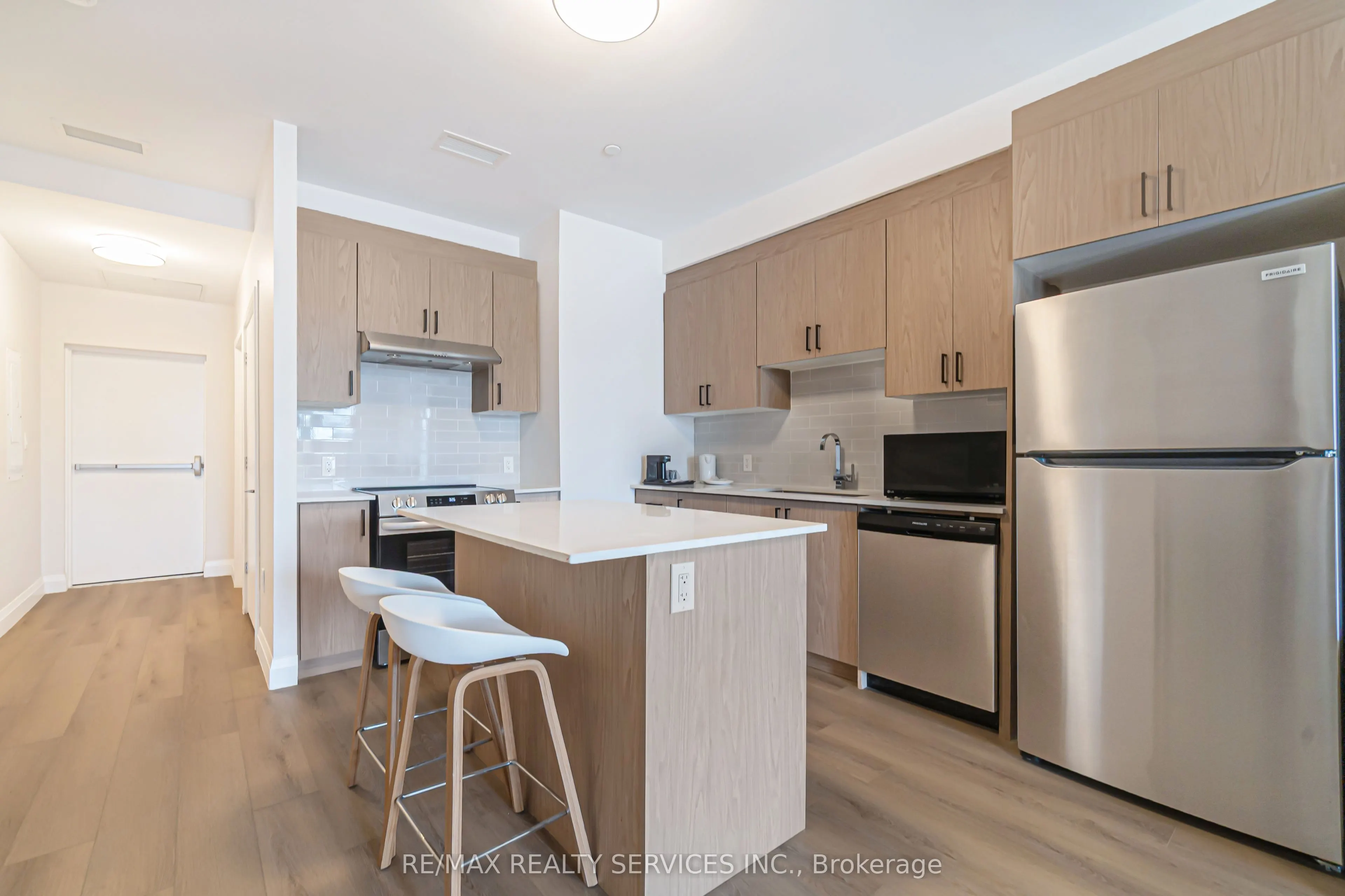 30 DEAN PARK Road, ##4