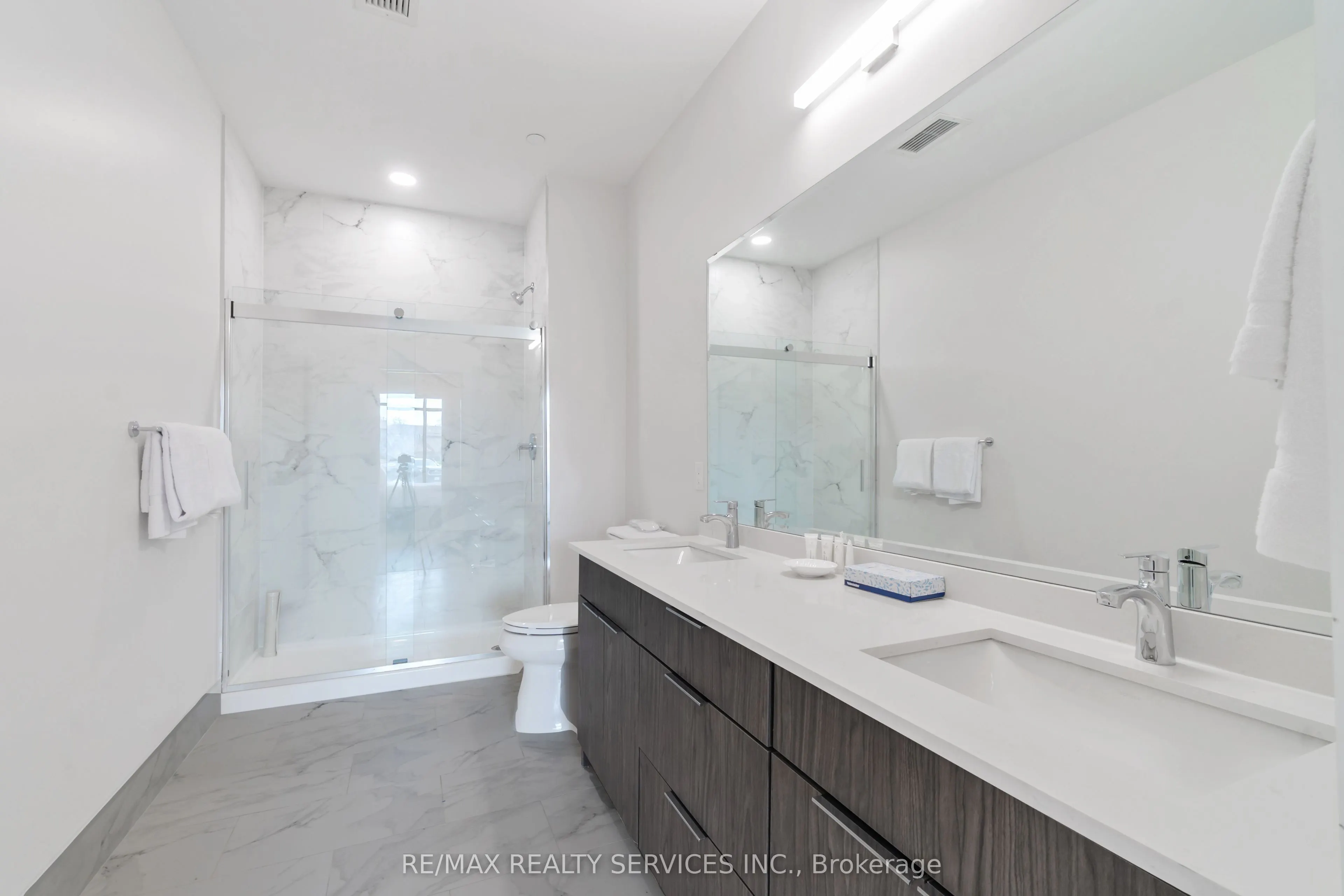 30 DEAN PARK Road, ##5
