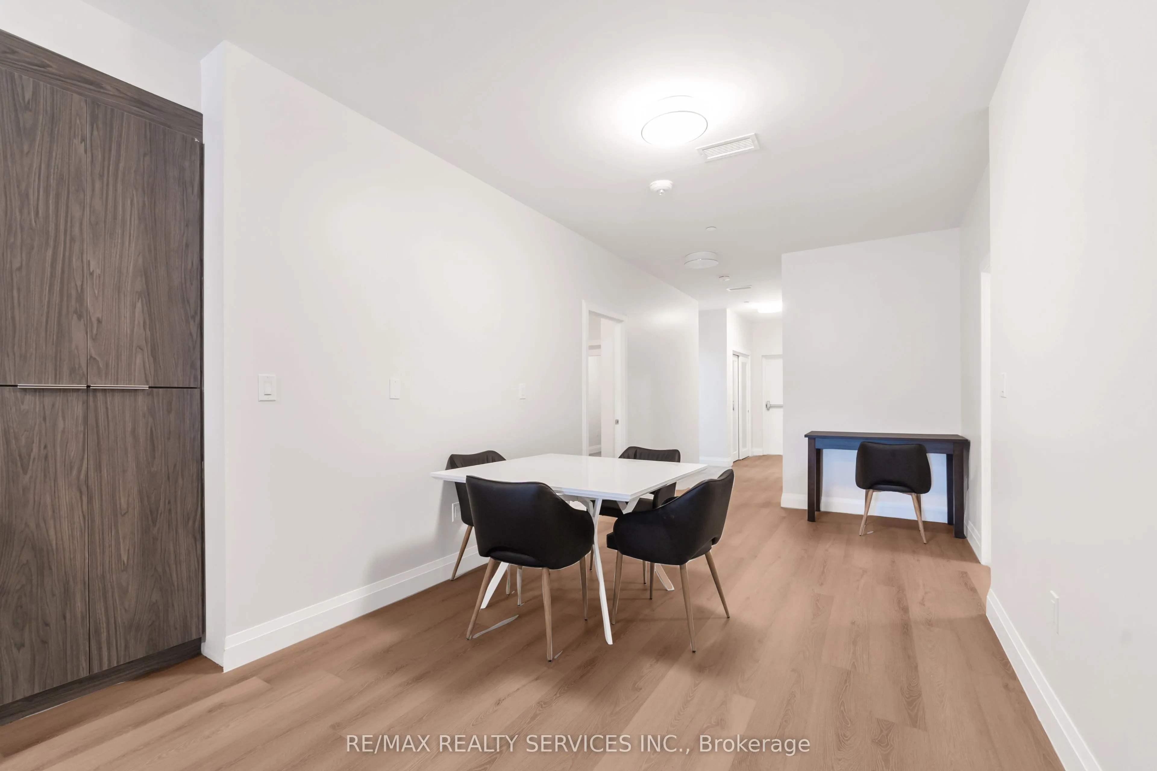 30 DEAN PARK Road, ##5