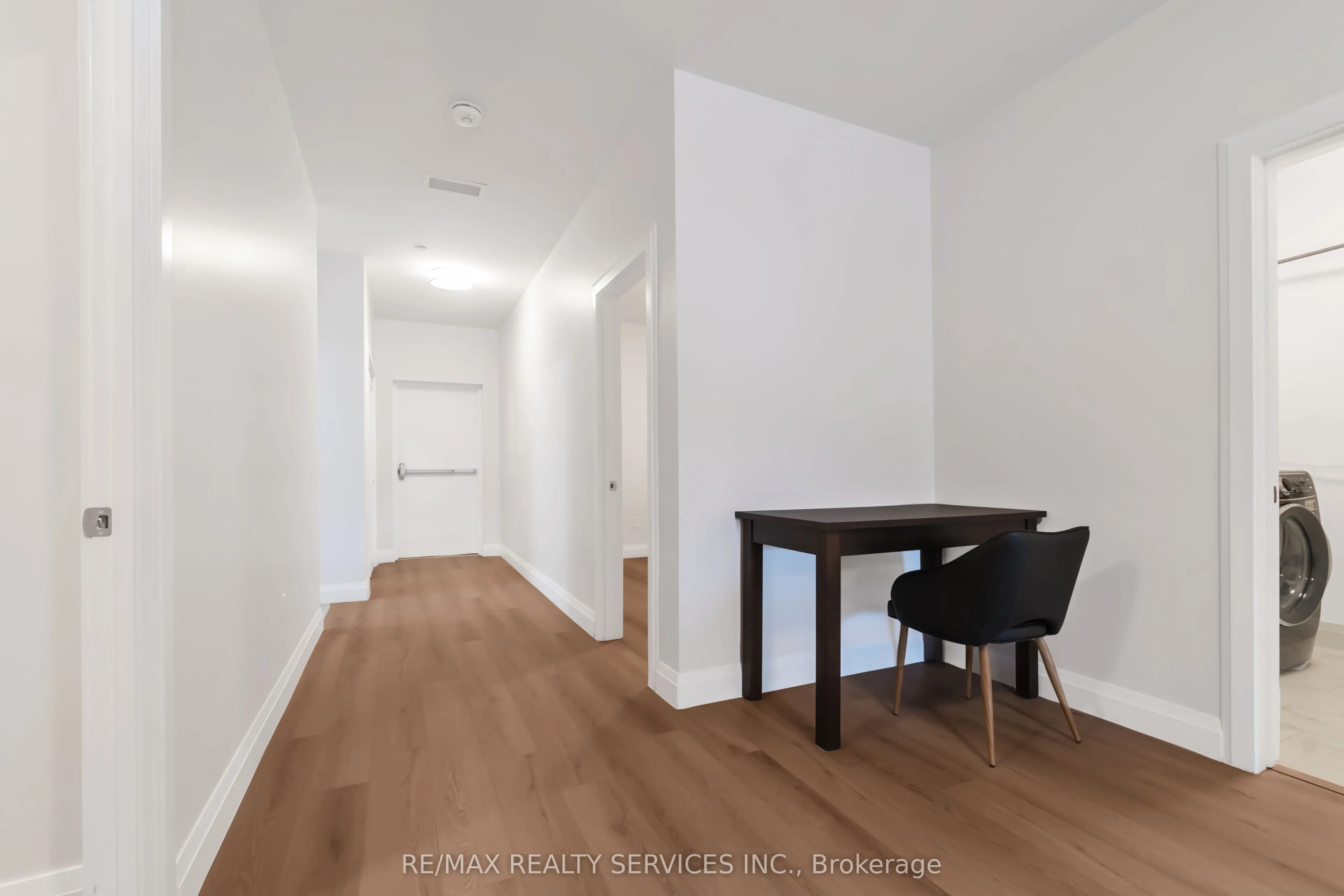 30 DEAN PARK Road, ##5