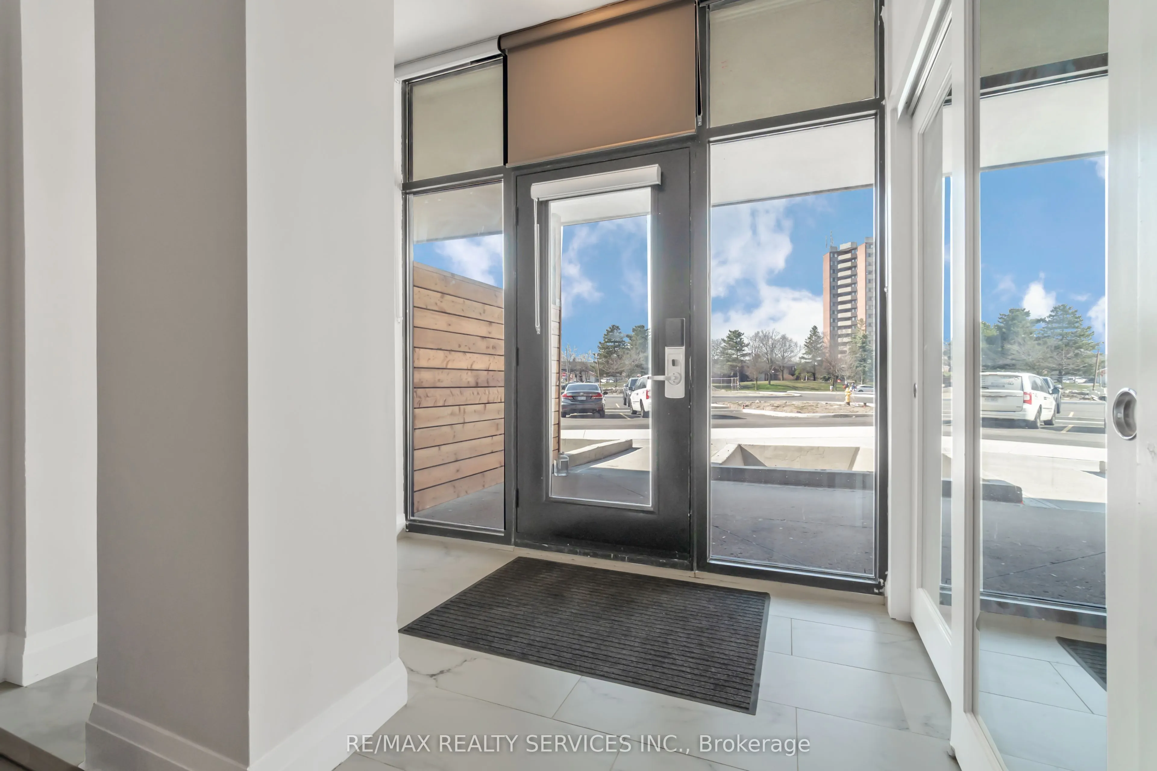 30 DEAN PARK Road, ##7