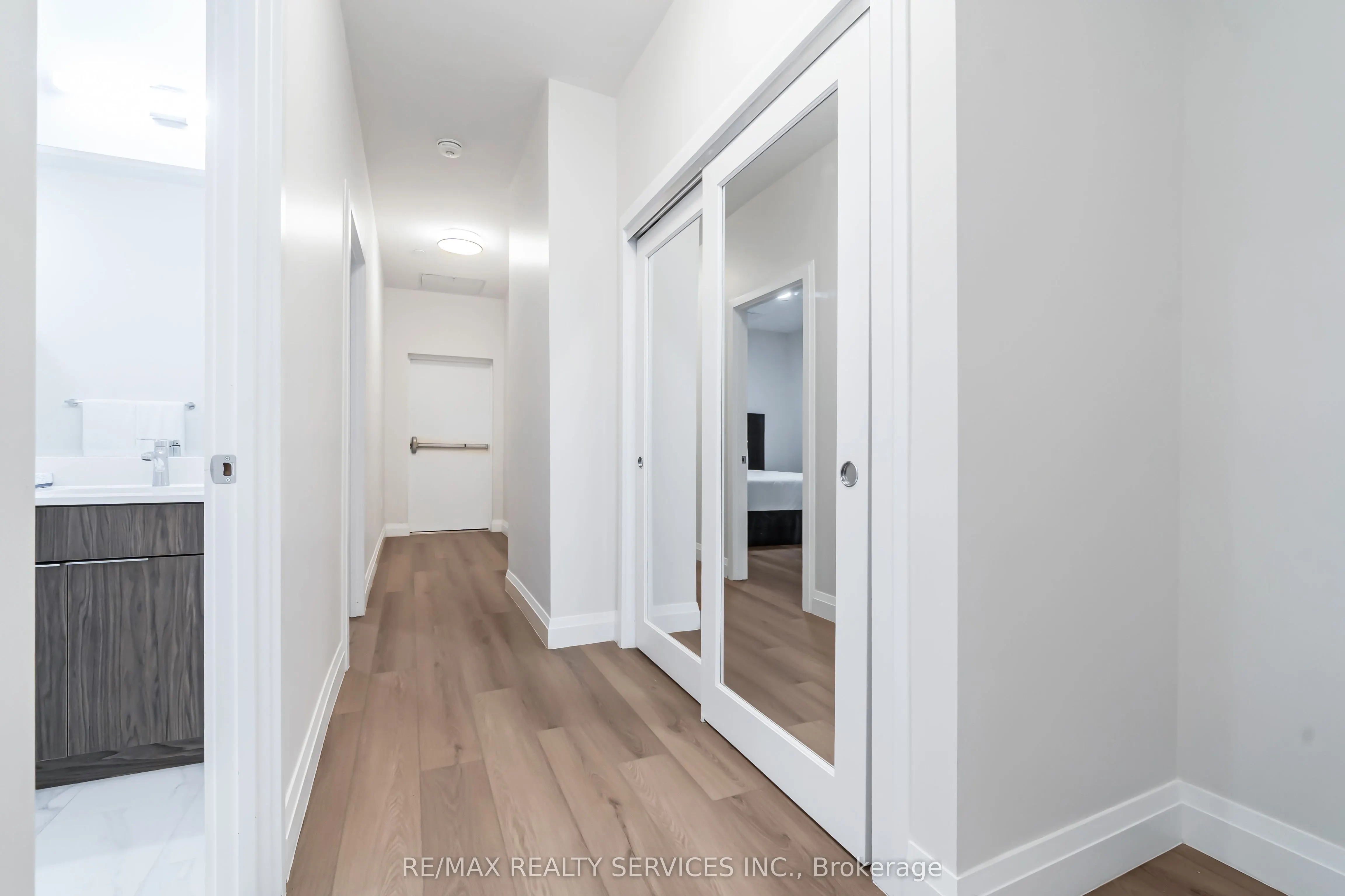 30 DEAN PARK Road, ##8