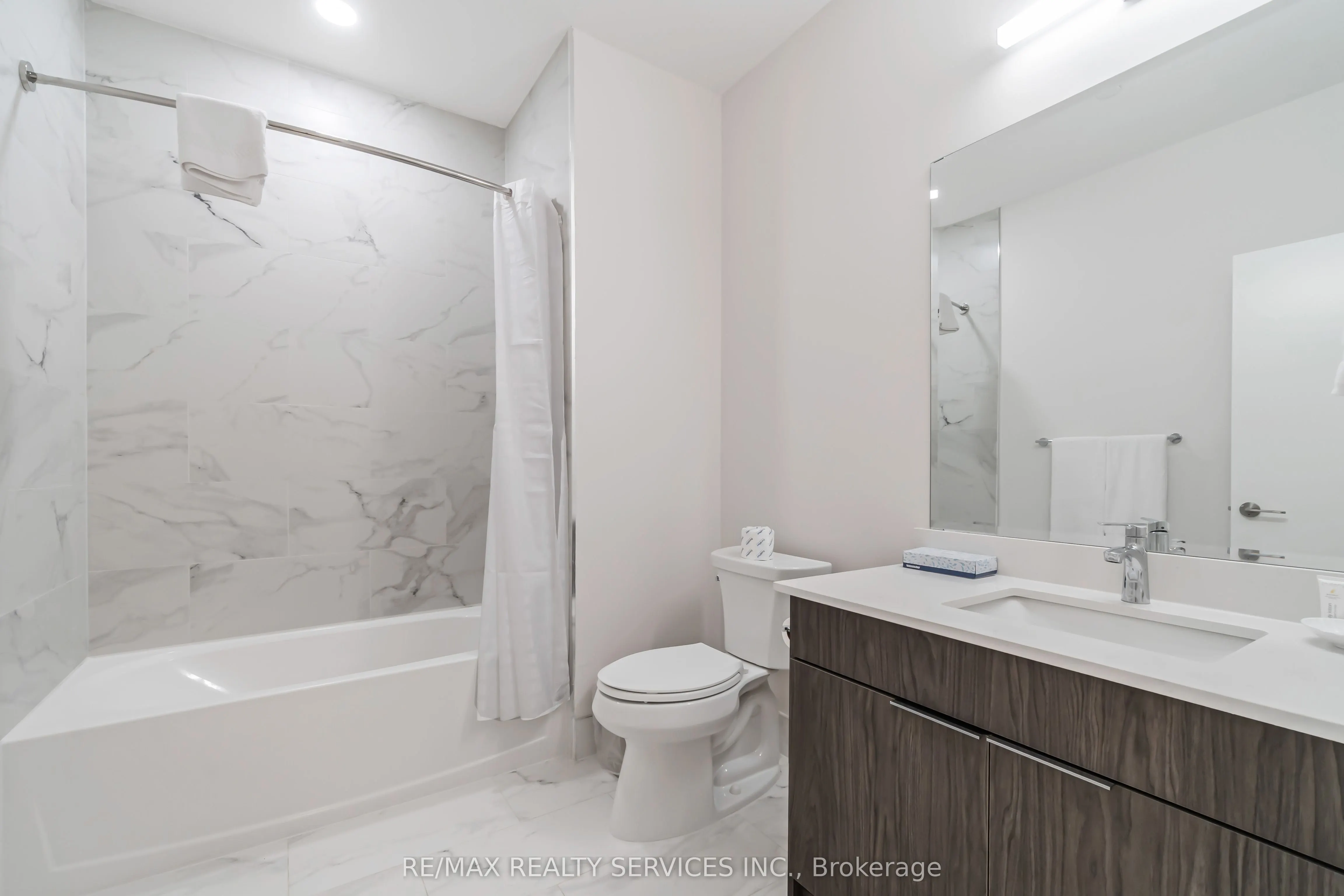 30 DEAN PARK Road, ##8