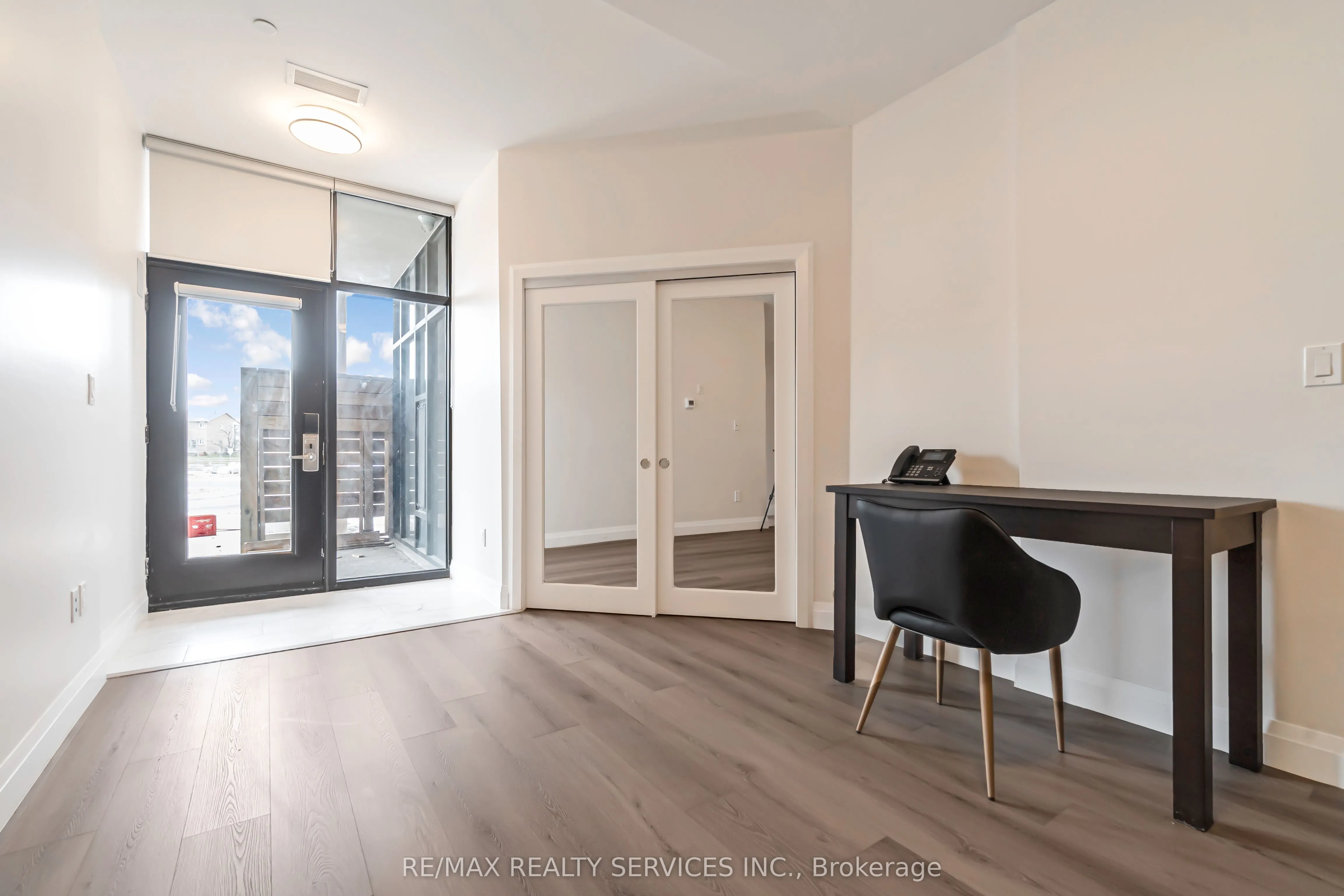 30 DEAN PARK Road, ##8