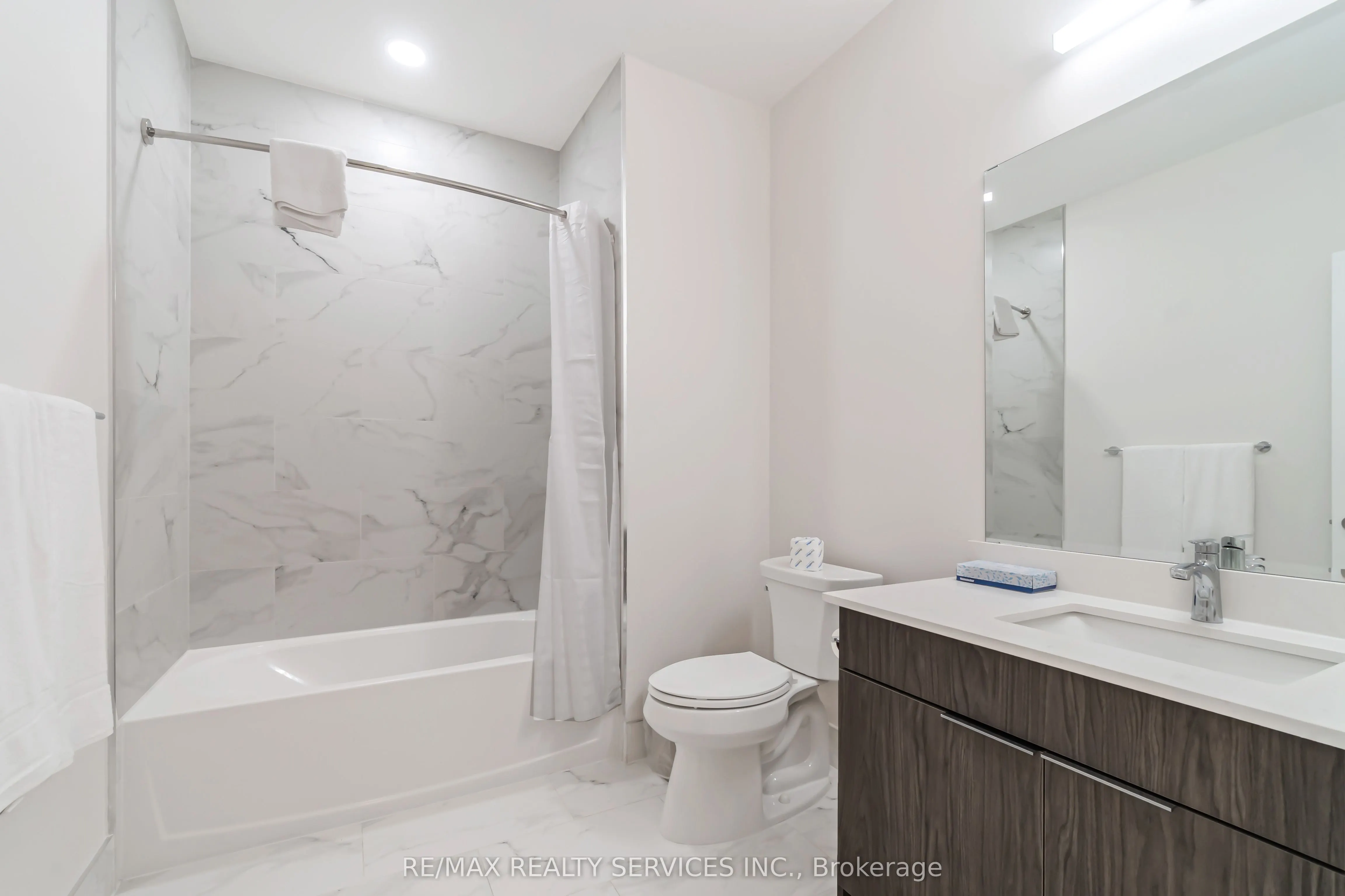30 DEAN PARK Road, ##8