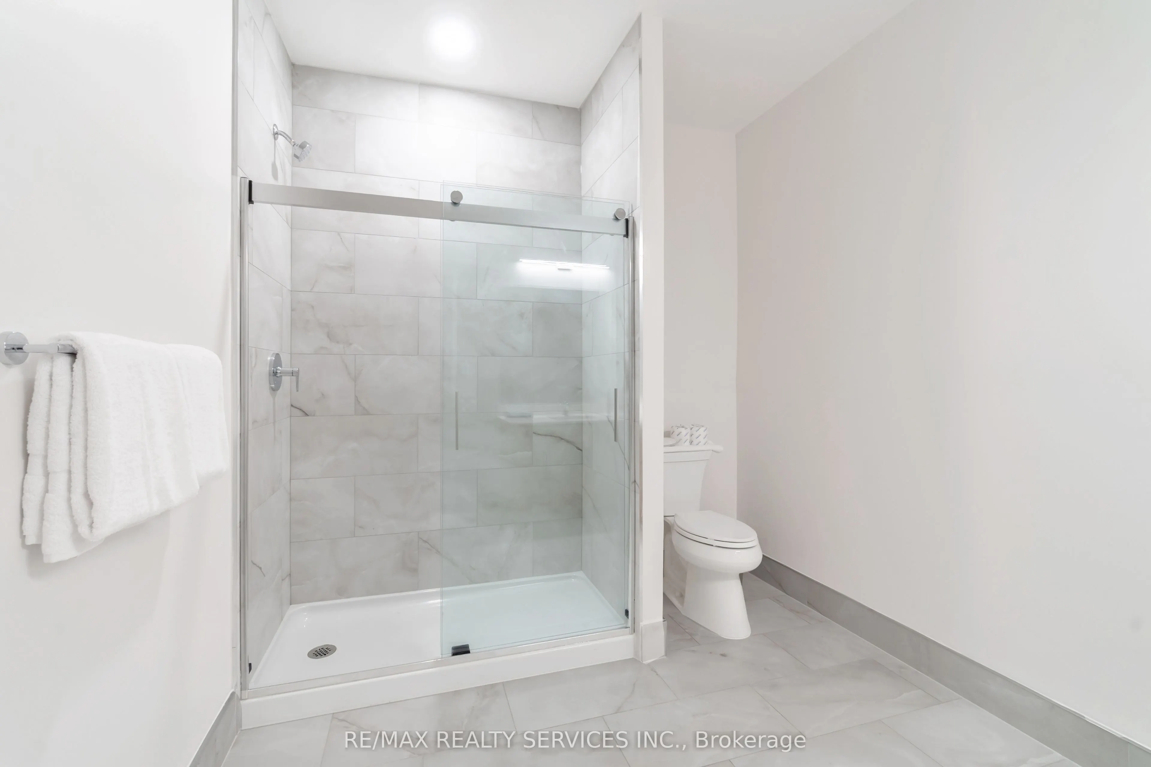 30 DEAN PARK Road, ##9