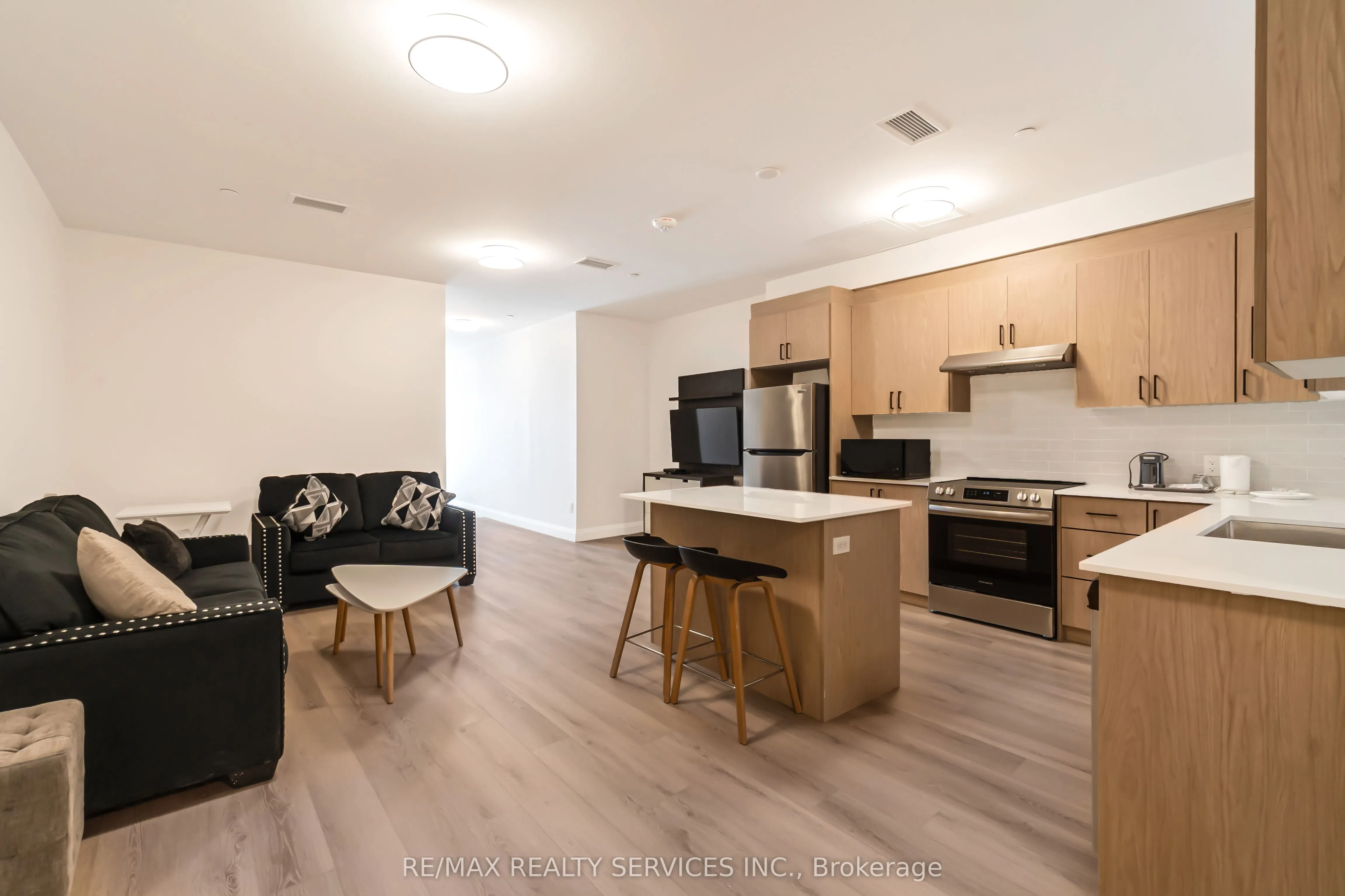 30 DEAN PARK Road, ##9